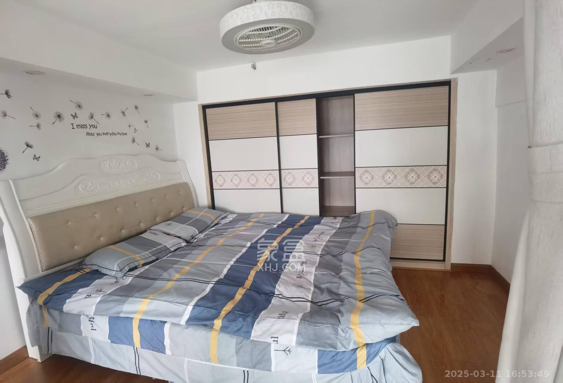 东盈商业广场(华泉城市广场)  2室1厅1卫    2600.0元/月 东盈商业广场(华泉城市广场)  2室1厅1卫    2600.0元/月室内图