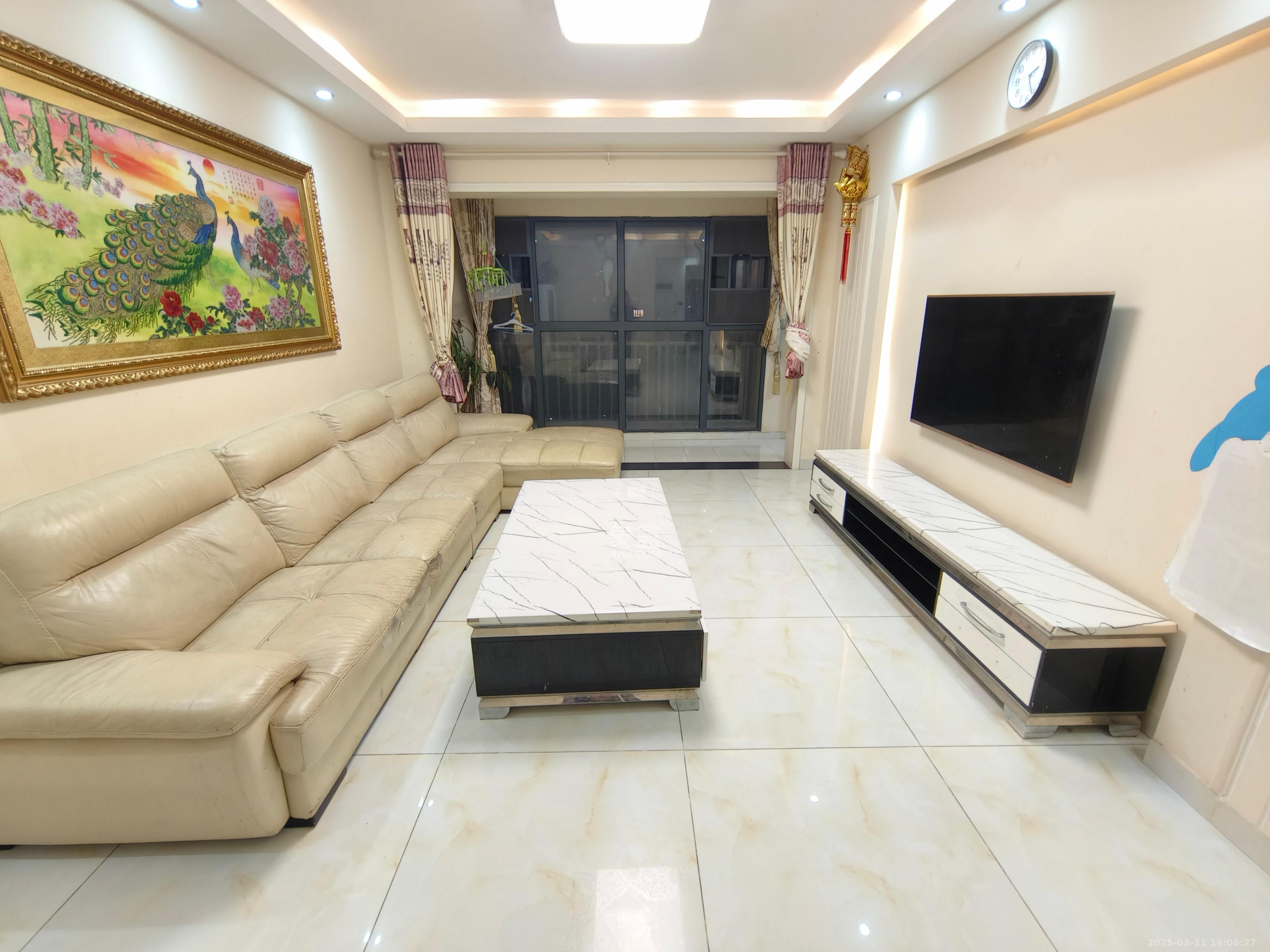 邦盛水岸御园  3室2厅1卫    2000.0元/月 邦盛水岸御园  3室2厅1卫    2000.0元/月室内图