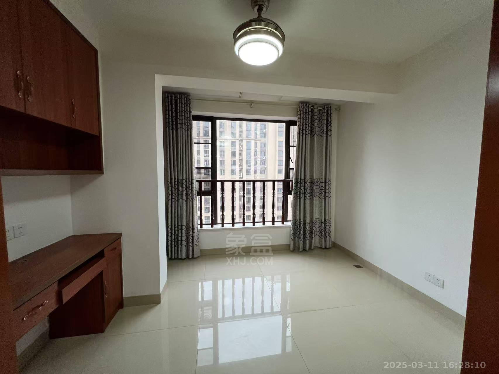 中泰财富湘江 3室2厅1卫 2200.0元/月 中泰财富湘江 3室2厅1卫 2200.0元/月室内图