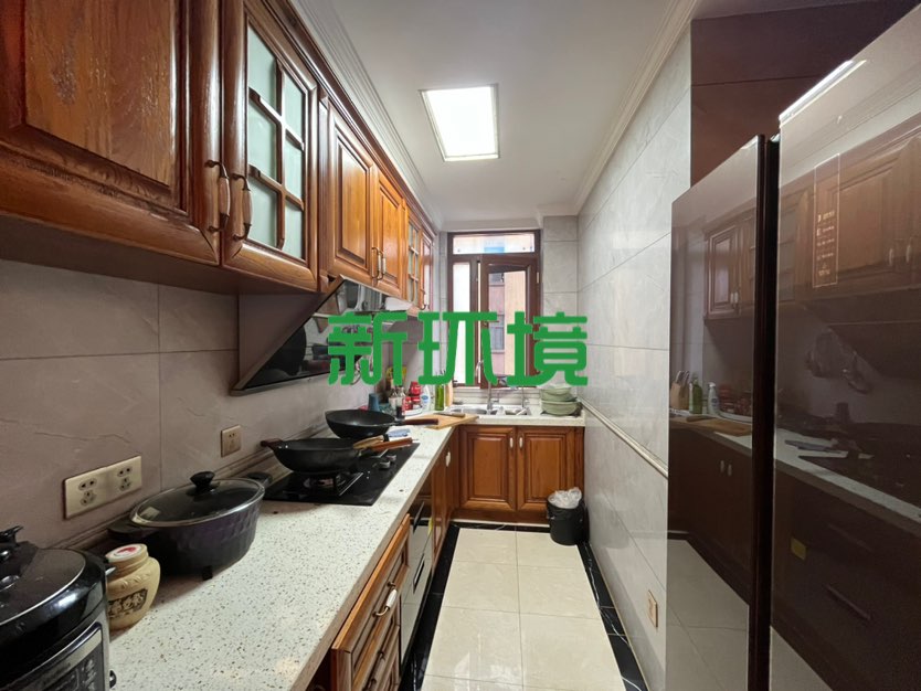 山水印象  3室2厅2卫   92.80万客厅