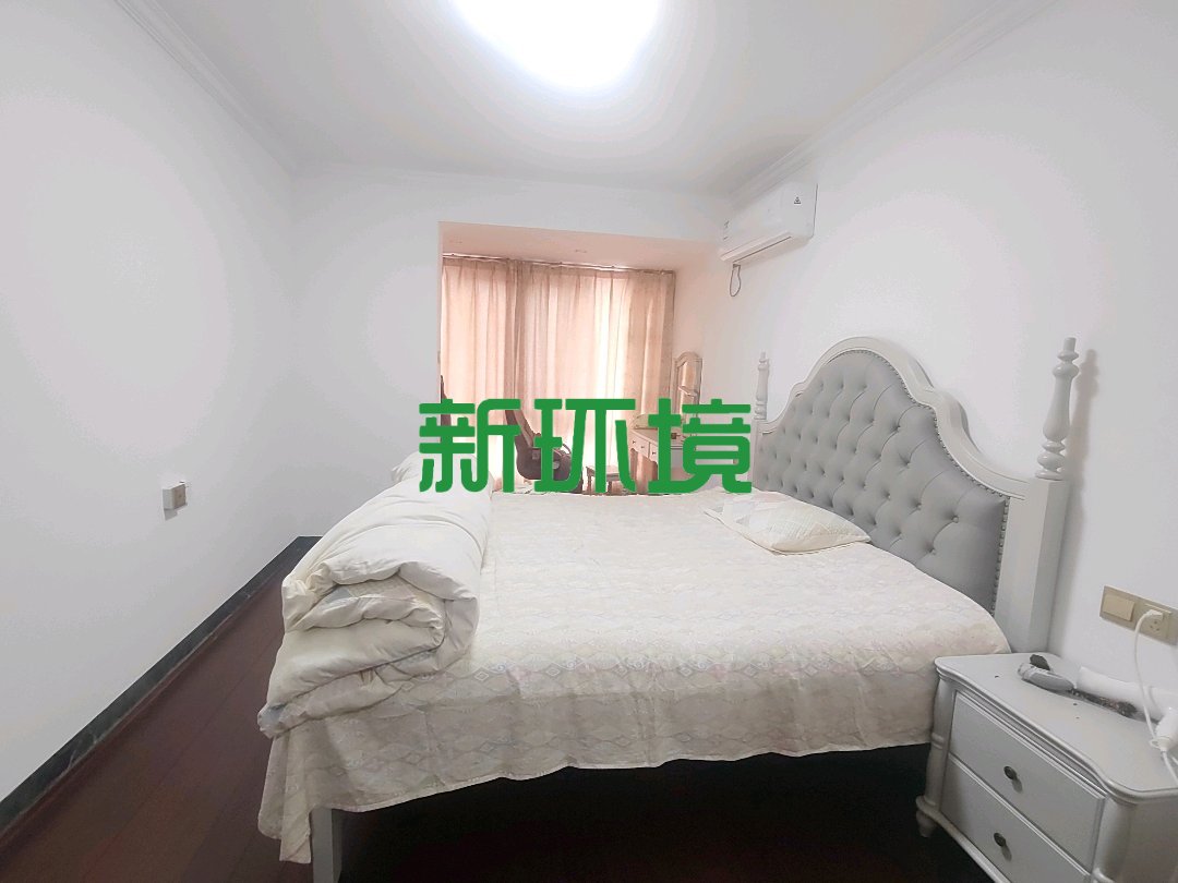 广茂园一期  4室2厅2卫   148.00万卧室