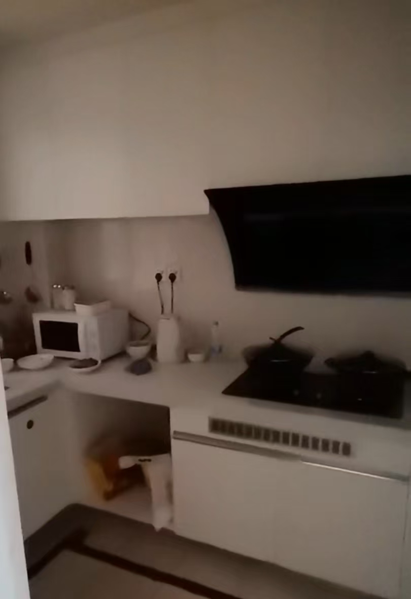 港岛花园 3室2厅2卫 230.0万 港岛花园 3室2厅2卫 230.0万室内图