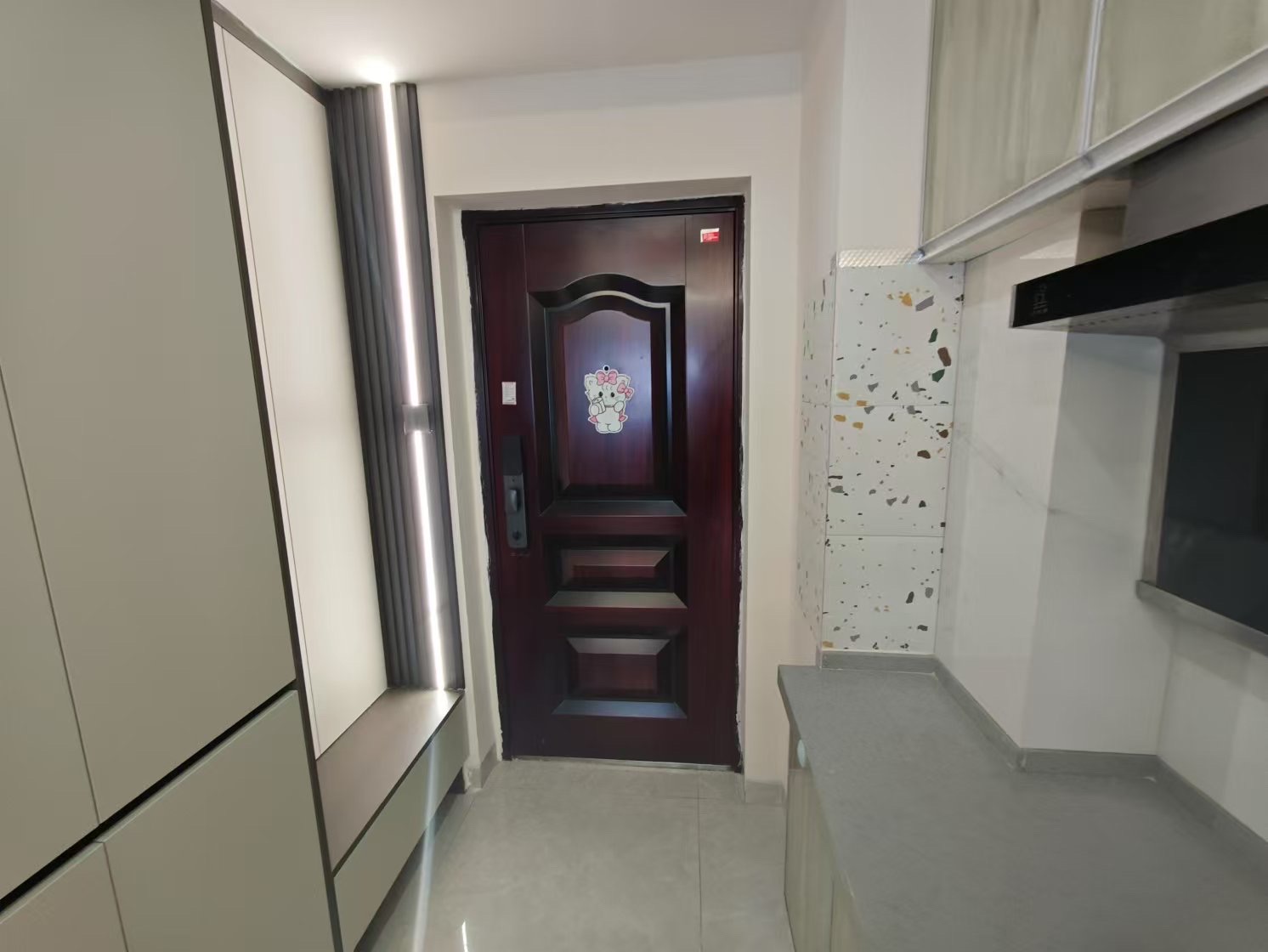 金钟大雁城  1室0厅0卫    1800.0元/月 金钟大雁城  1室0厅0卫    1800.0元/月室内图