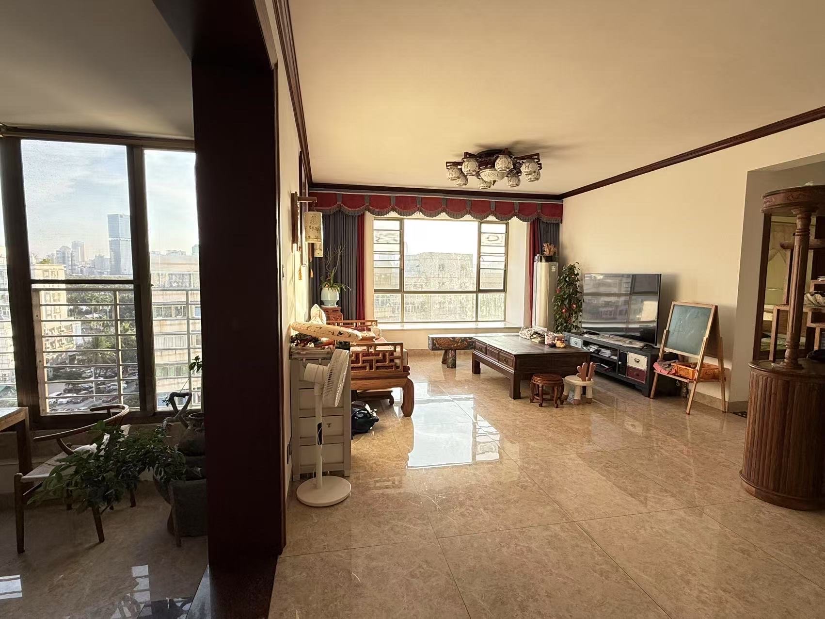 水岸长桥  3室2厅1卫    170.0万 水岸长桥  3室2厅1卫    170.0万客厅