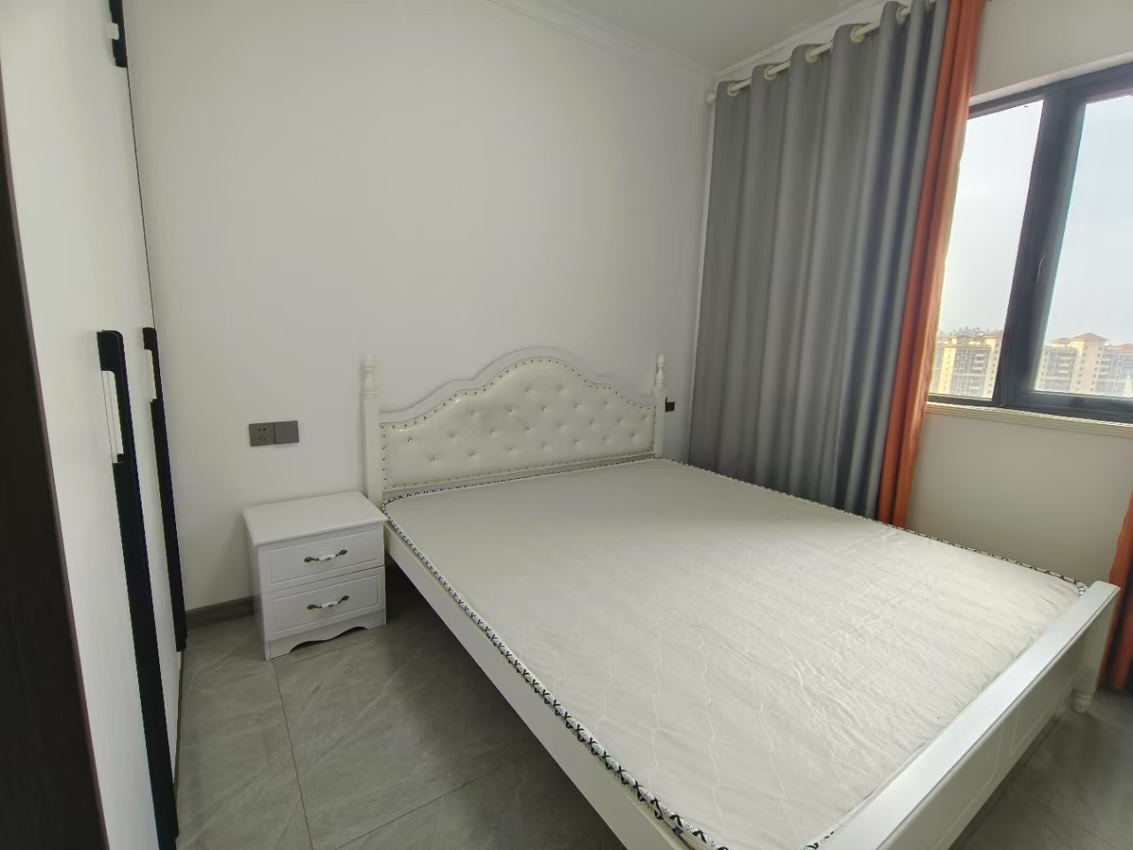 保利中央公馆 4室2厅2卫 2800.0元/月 保利中央公馆 4室2厅2卫 2800.0元/月室内图