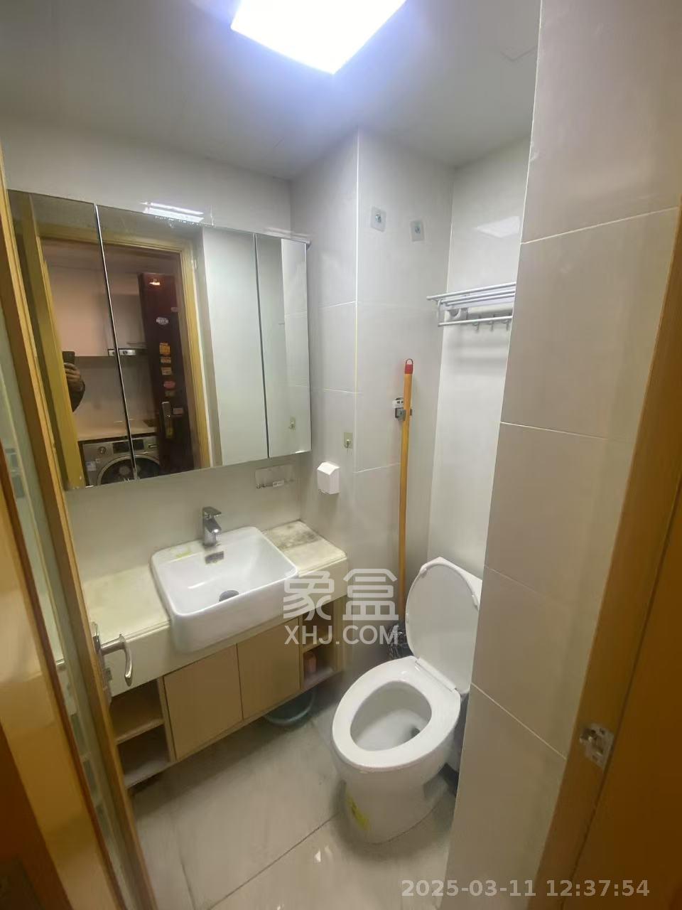 中海国际二期  1室1厅1卫   1200.00元/月