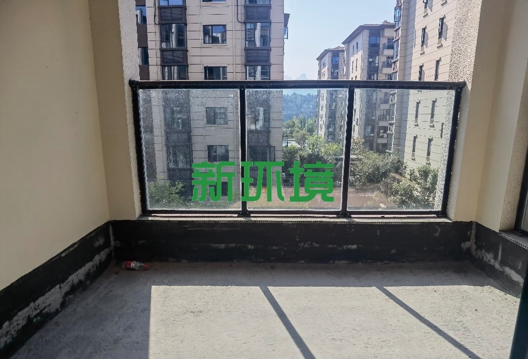 荣盛华府  4室2厅1卫    99.8万 荣盛华府  4室2厅1卫    99.8万客厅