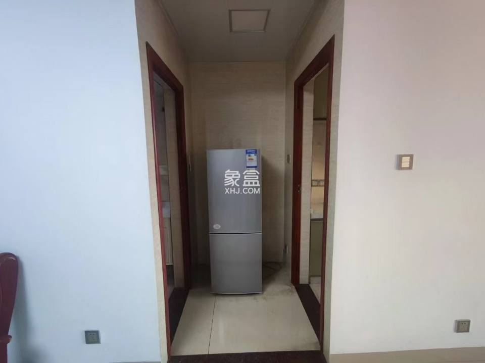 鹏利广场  1室1厅1卫    1200.0元/月 鹏利广场  1室1厅1卫    1200.0元/月室内图