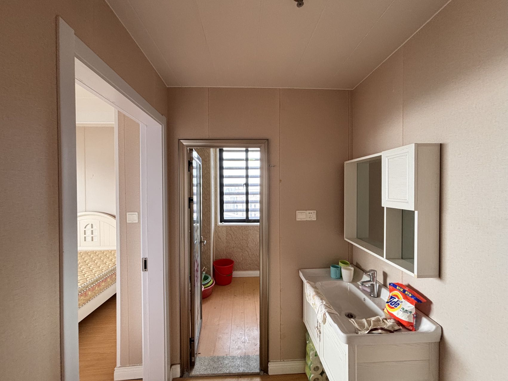 远大购物广场  2室2厅1卫    107.0万 远大购物广场  2室2厅1卫    107.0万室内图