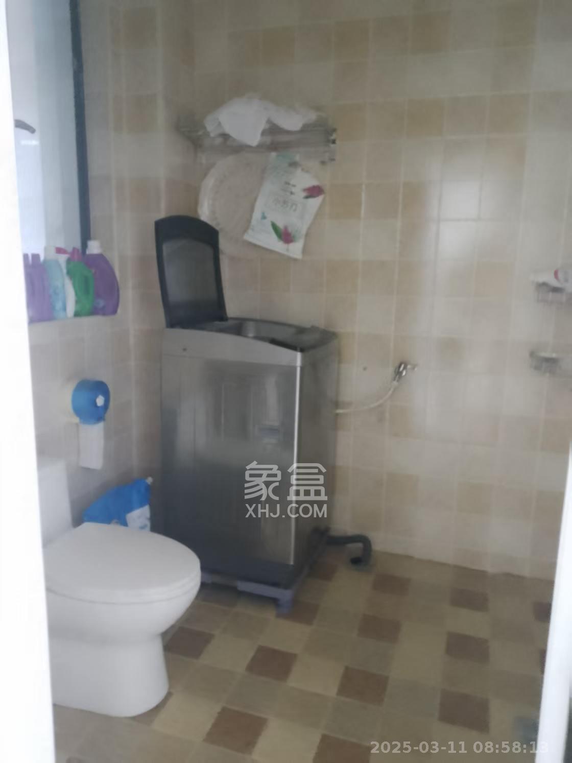 绿地公馆(绿地名邸) 3室2厅2卫 2500.0元/月 绿地公馆(绿地名邸) 3室2厅2卫 2500.0元/月室内图