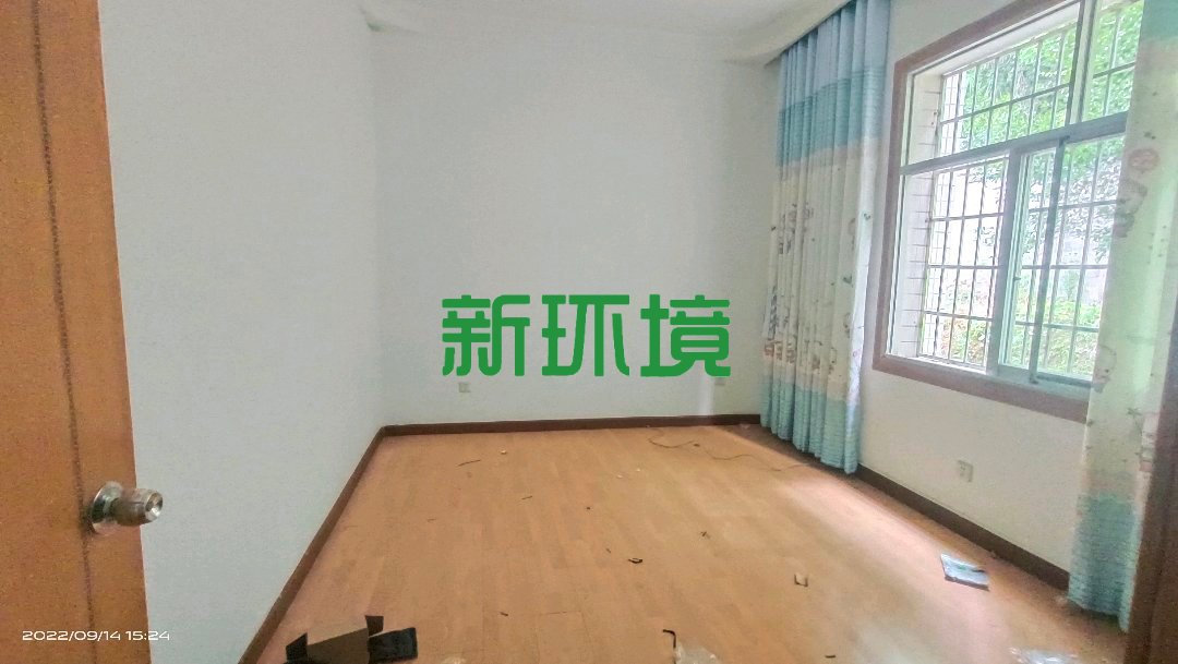 大庸桥散盘  7室3厅3卫    122.0万 大庸桥散盘  7室3厅3卫    122.0万客厅