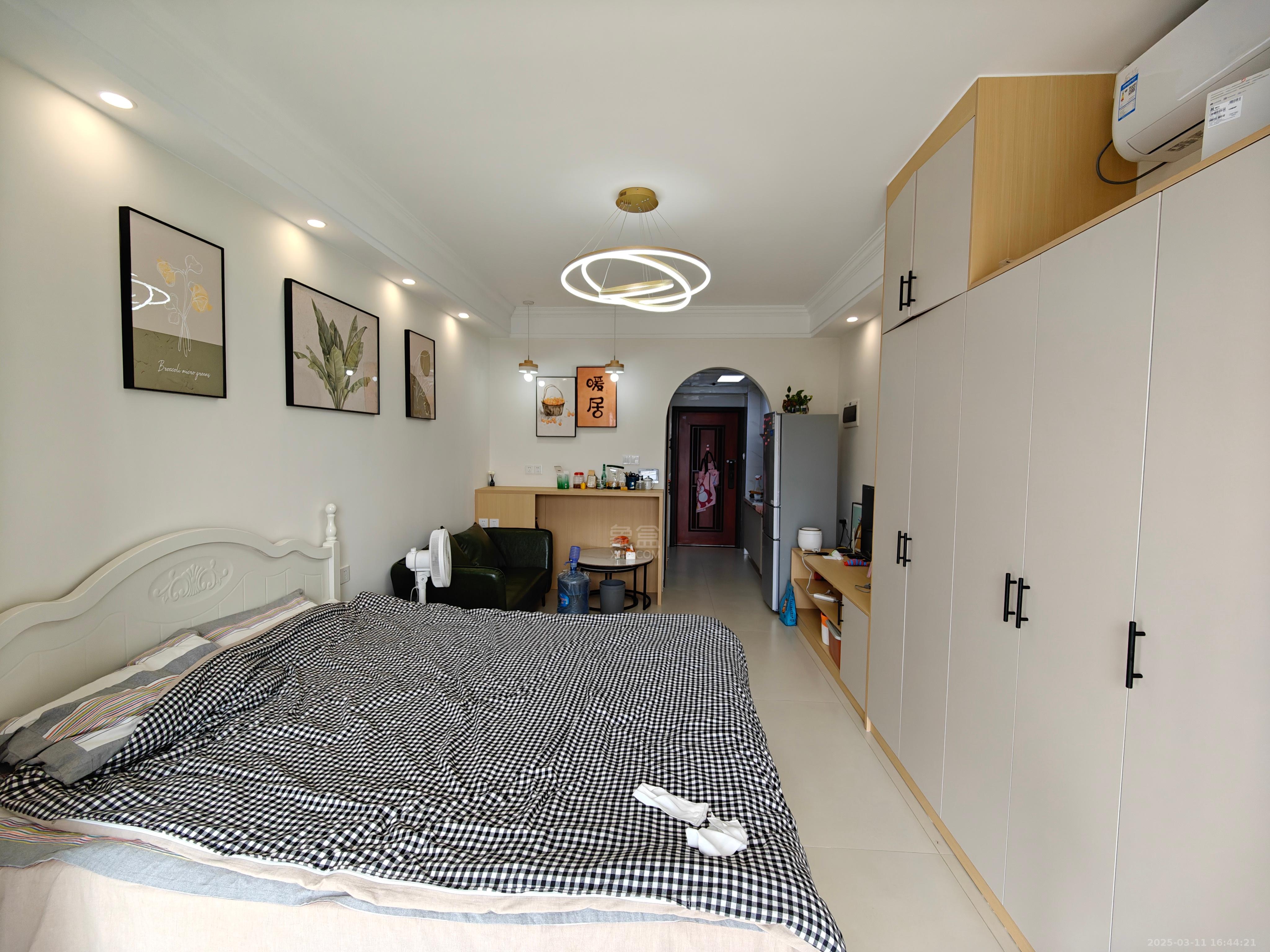 经世龙城  1室1厅1卫    1400.0元/月 经世龙城  1室1厅1卫    1400.0元/月室内图