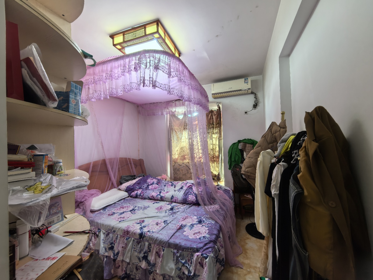 椰子郎  3室2厅1卫   118.00万卧室