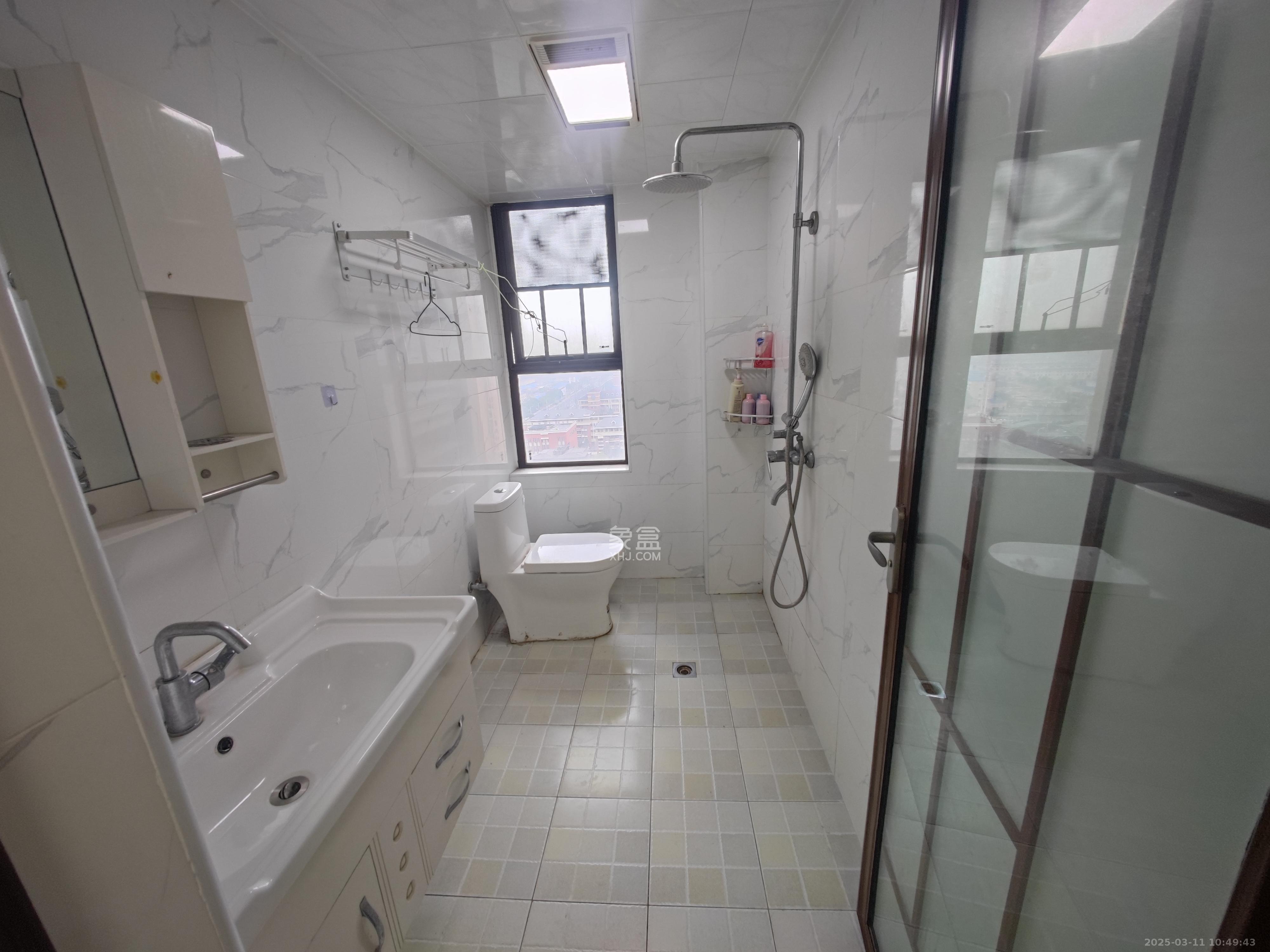 洋湖18克拉(旷远洋湖18克拉) 4室2厅2卫 3200.0元/月 洋湖18克拉(旷远洋湖18克拉) 4室2厅2卫 3200.0元/月室内图