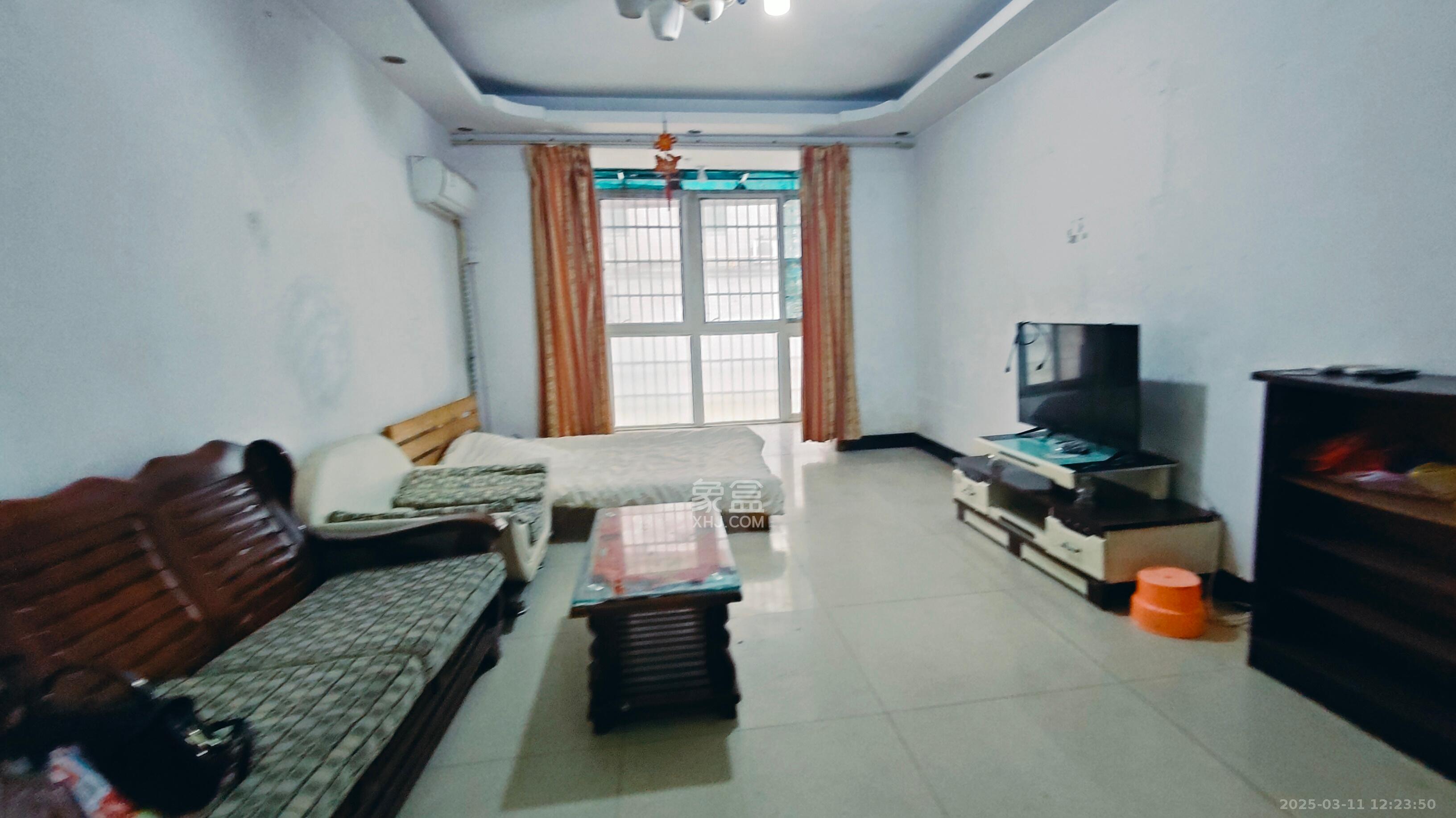 湘绣城 2室2厅2卫 1400.0元/月 湘绣城 2室2厅2卫 1400.0元/月室内图