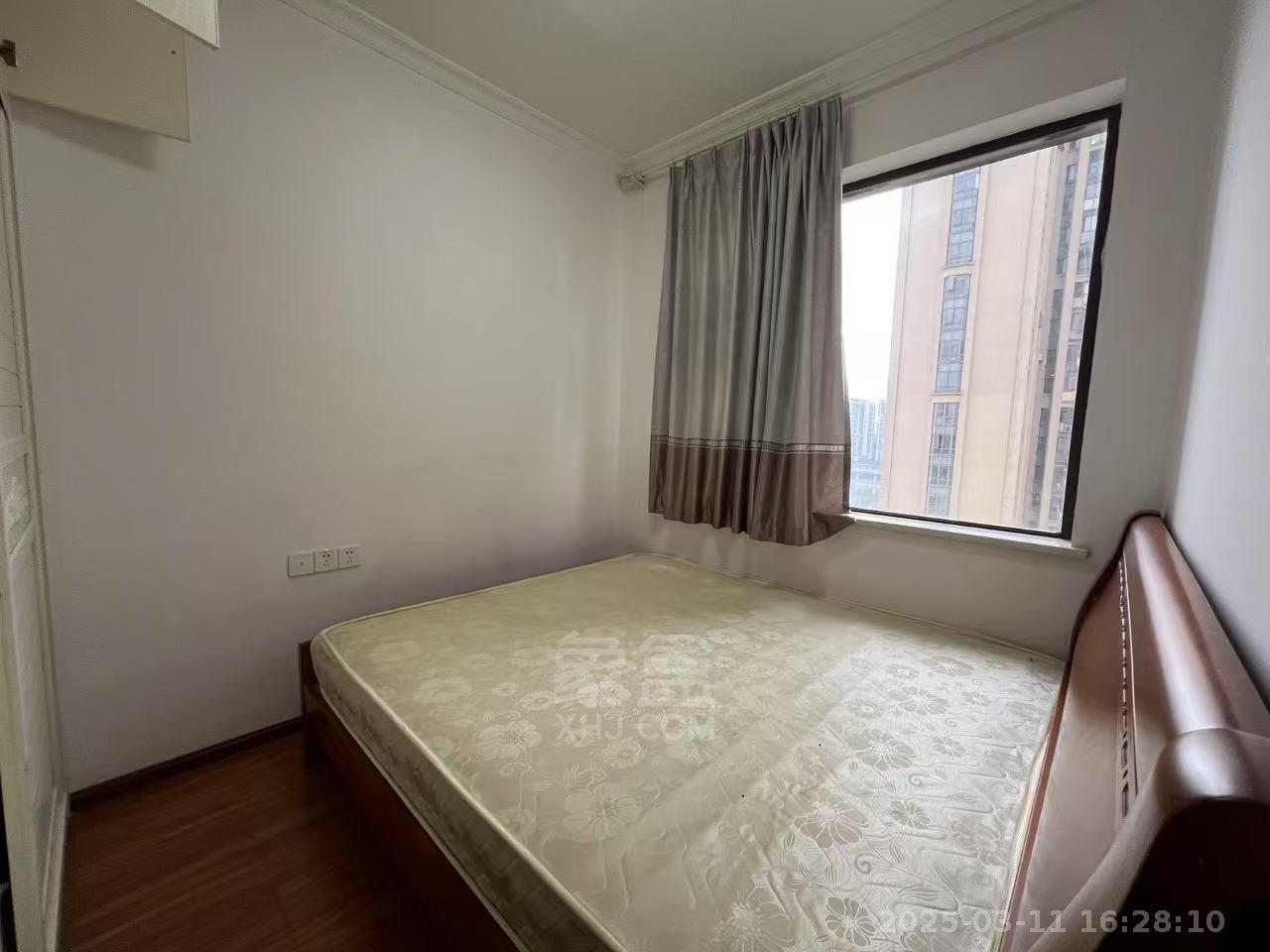 中泰财富湘江 3室2厅1卫 2200.0元/月 中泰财富湘江 3室2厅1卫 2200.0元/月室内图