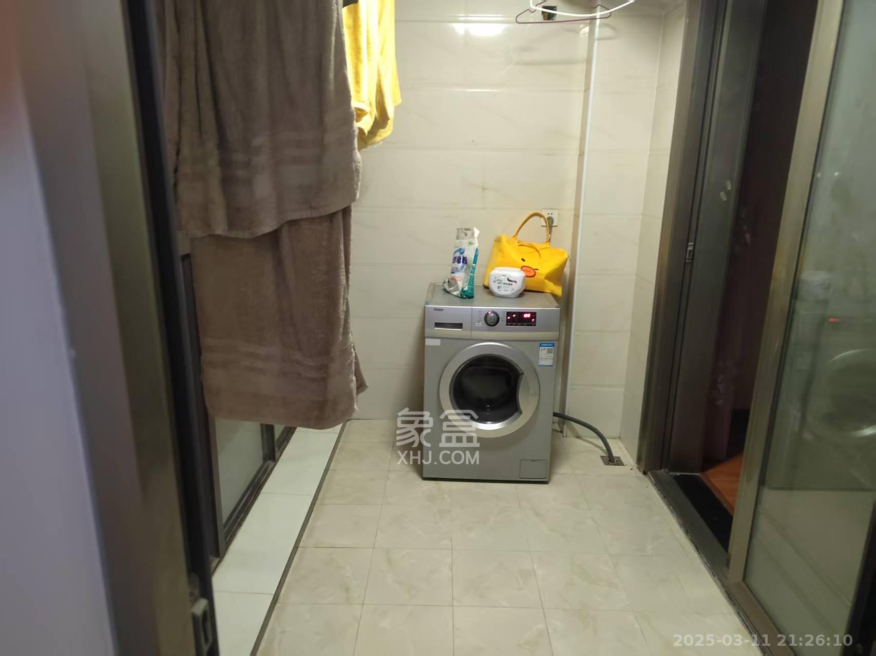 国泰九龙湾  4室2厅2卫    3000.0元/月 国泰九龙湾  4室2厅2卫    3000.0元/月室内图