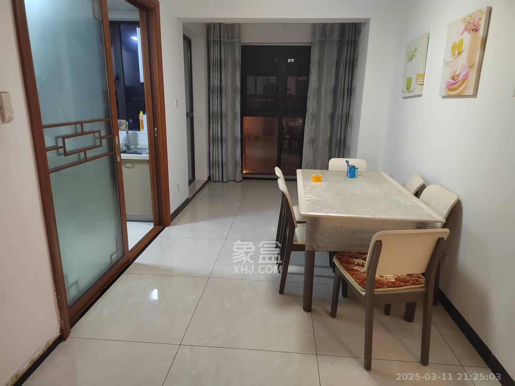 国泰九龙湾  4室2厅2卫    3000.0元/月 国泰九龙湾  4室2厅2卫    3000.0元/月室内图