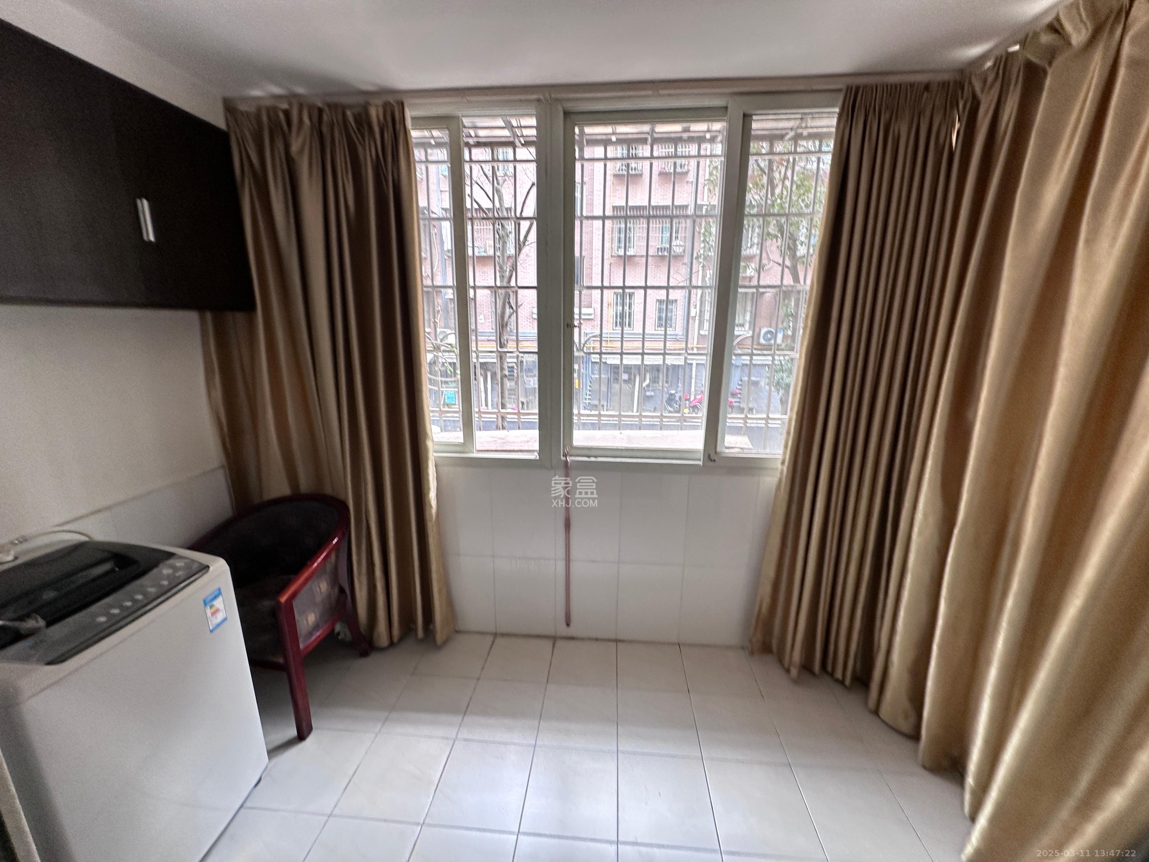 桔洲新苑(桔洲印象) 3室2厅1卫 2000.0元/月 桔洲新苑(桔洲印象) 3室2厅1卫 2000.0元/月室内图