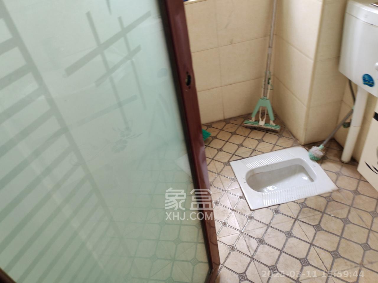 正东佳源  4室2厅2卫   42.00万室内图