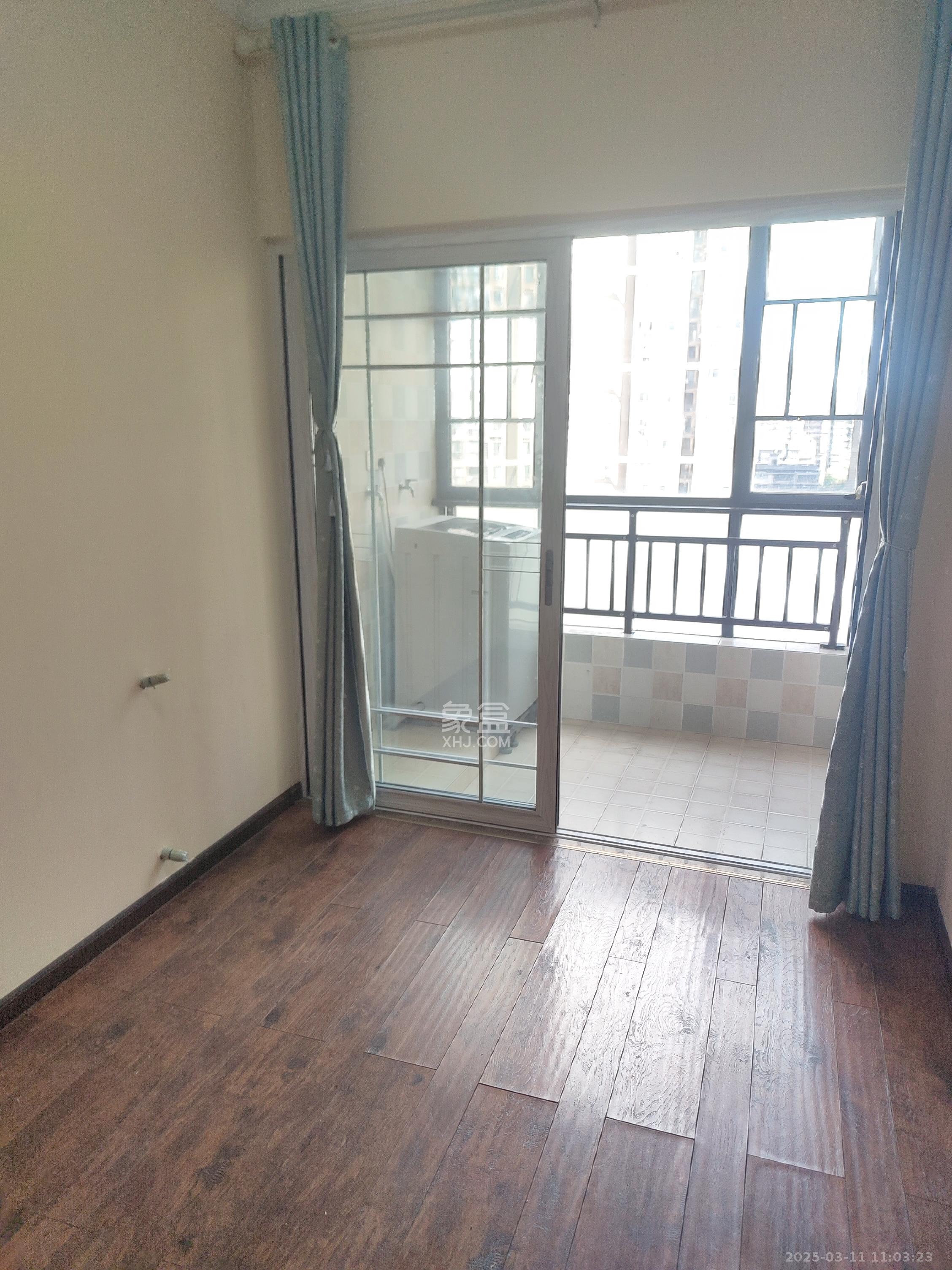 万博汇 4室2厅1卫 5200.0元/月 万博汇 4室2厅1卫 5200.0元/月室内图