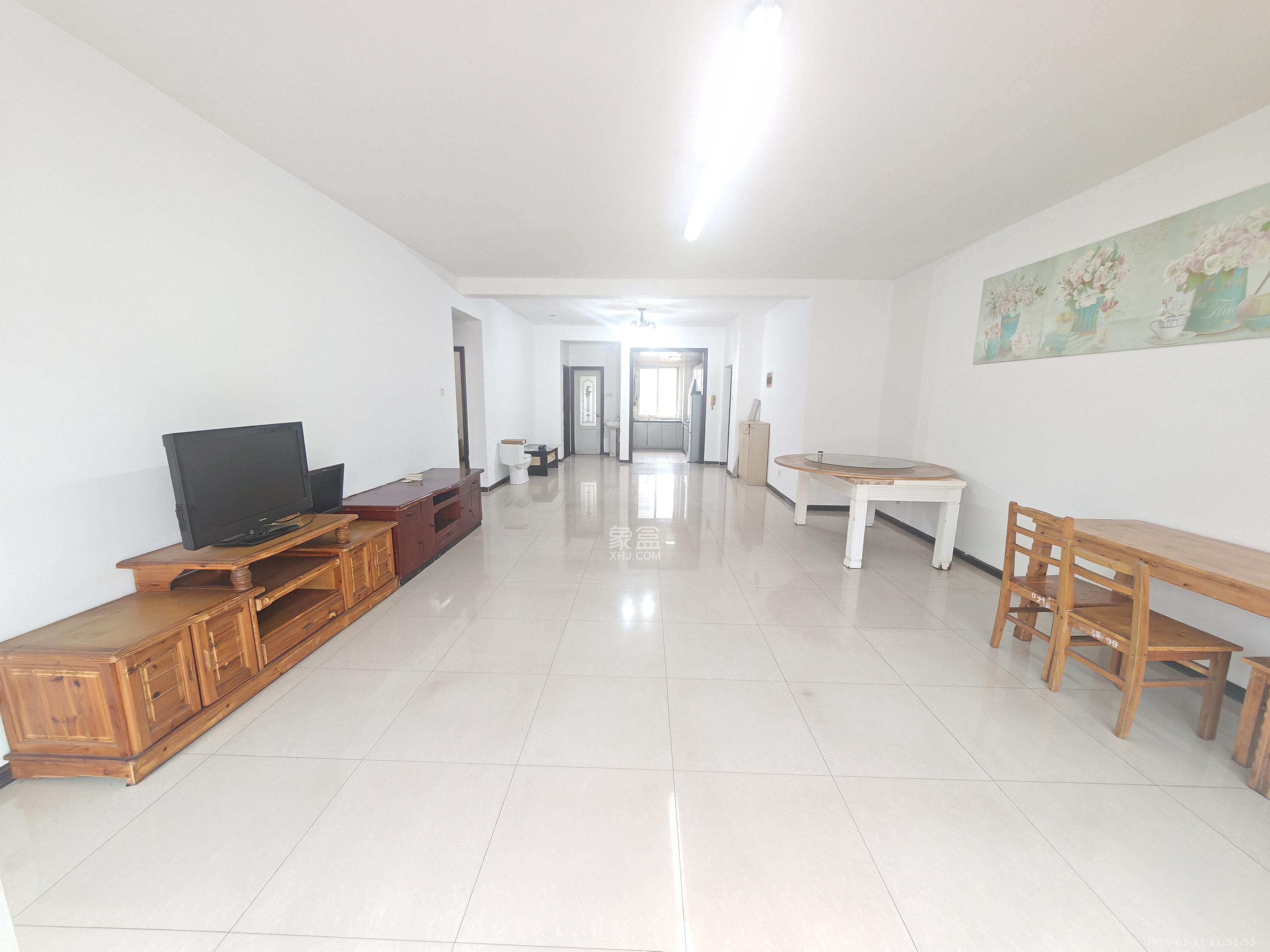 盛湘家园 3室2厅1卫 2200.0元/月 盛湘家园 3室2厅1卫 2200.0元/月室内图