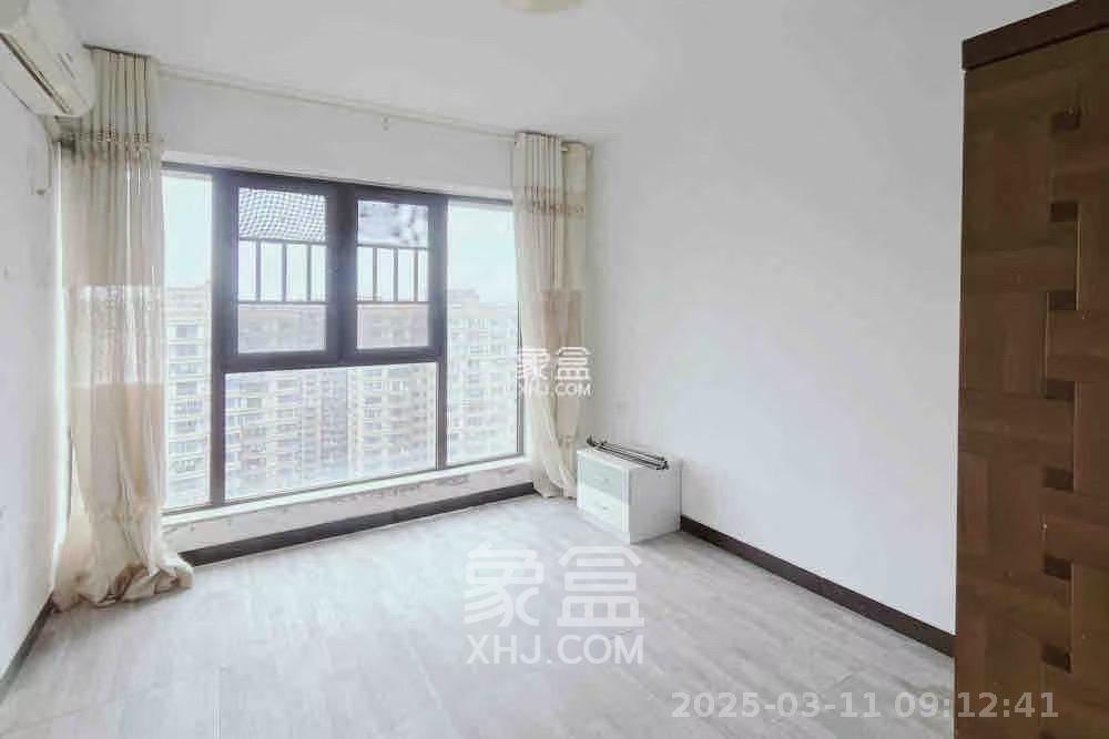 润和长郡（润和紫郡二三期）  5室2厅2卫   2100.00元/月室内图