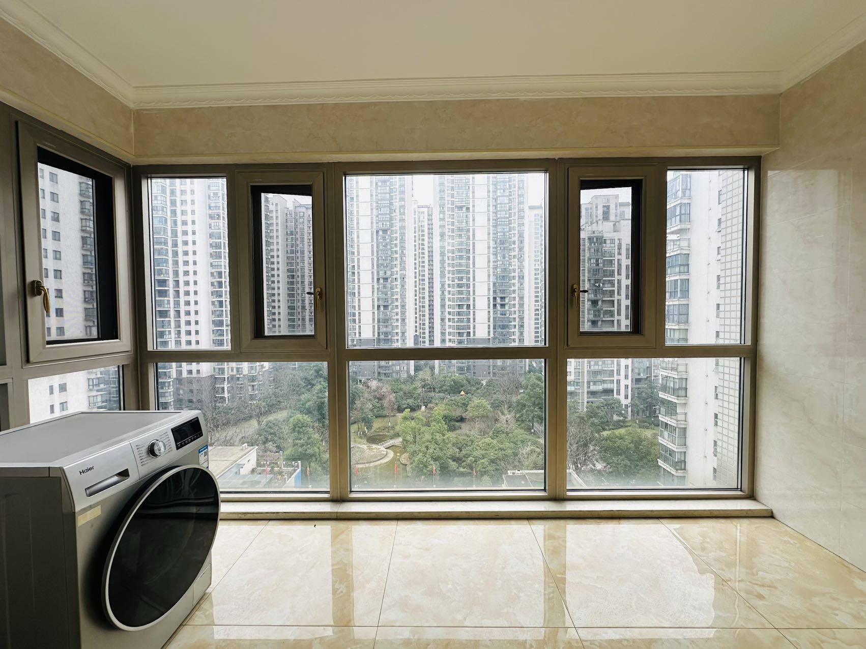 梓山湖领御  3室2厅2卫    60.8万 梓山湖领御  3室2厅2卫    60.8万室内图