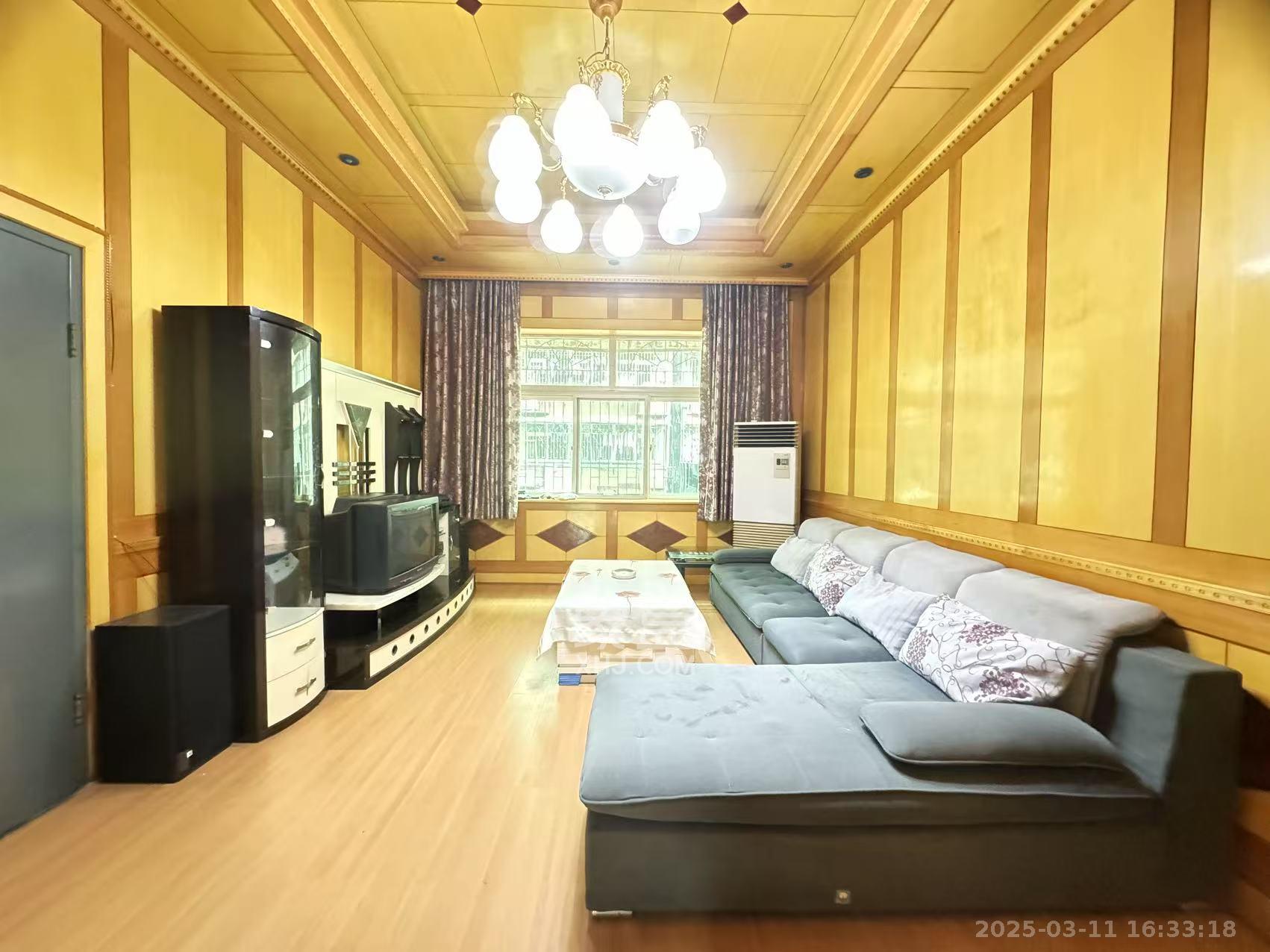 建丰公寓(长沙卷烟厂宿舍)  4室3厅1卫    2600.0元/月 建丰公寓(长沙卷烟厂宿舍)  4室3厅1卫    2600.0元/月