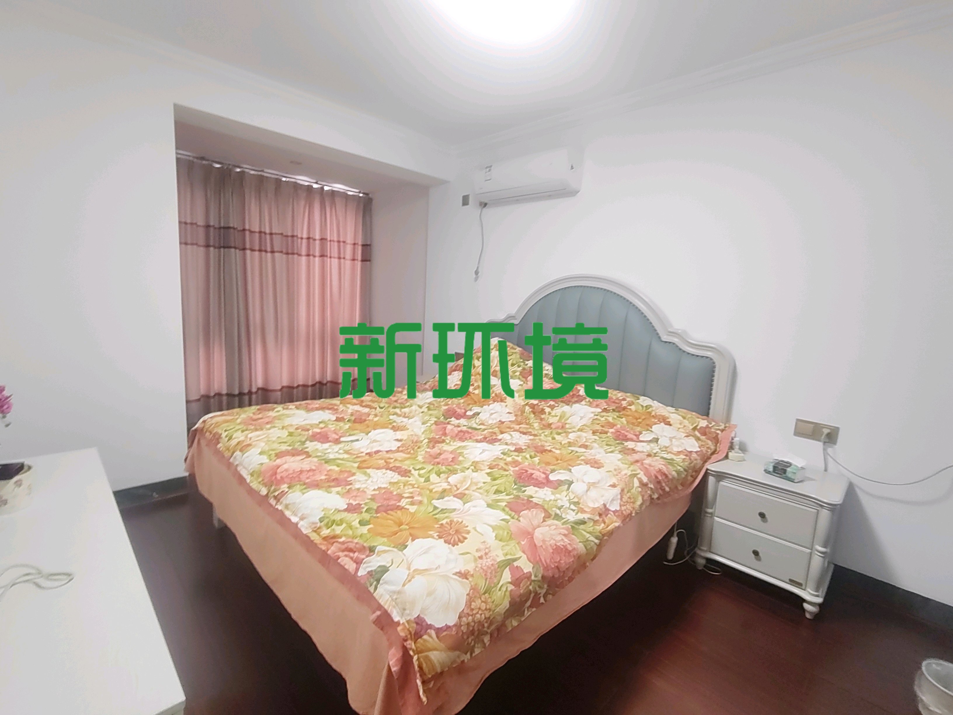 广茂园一期  4室2厅2卫   148.00万卧室