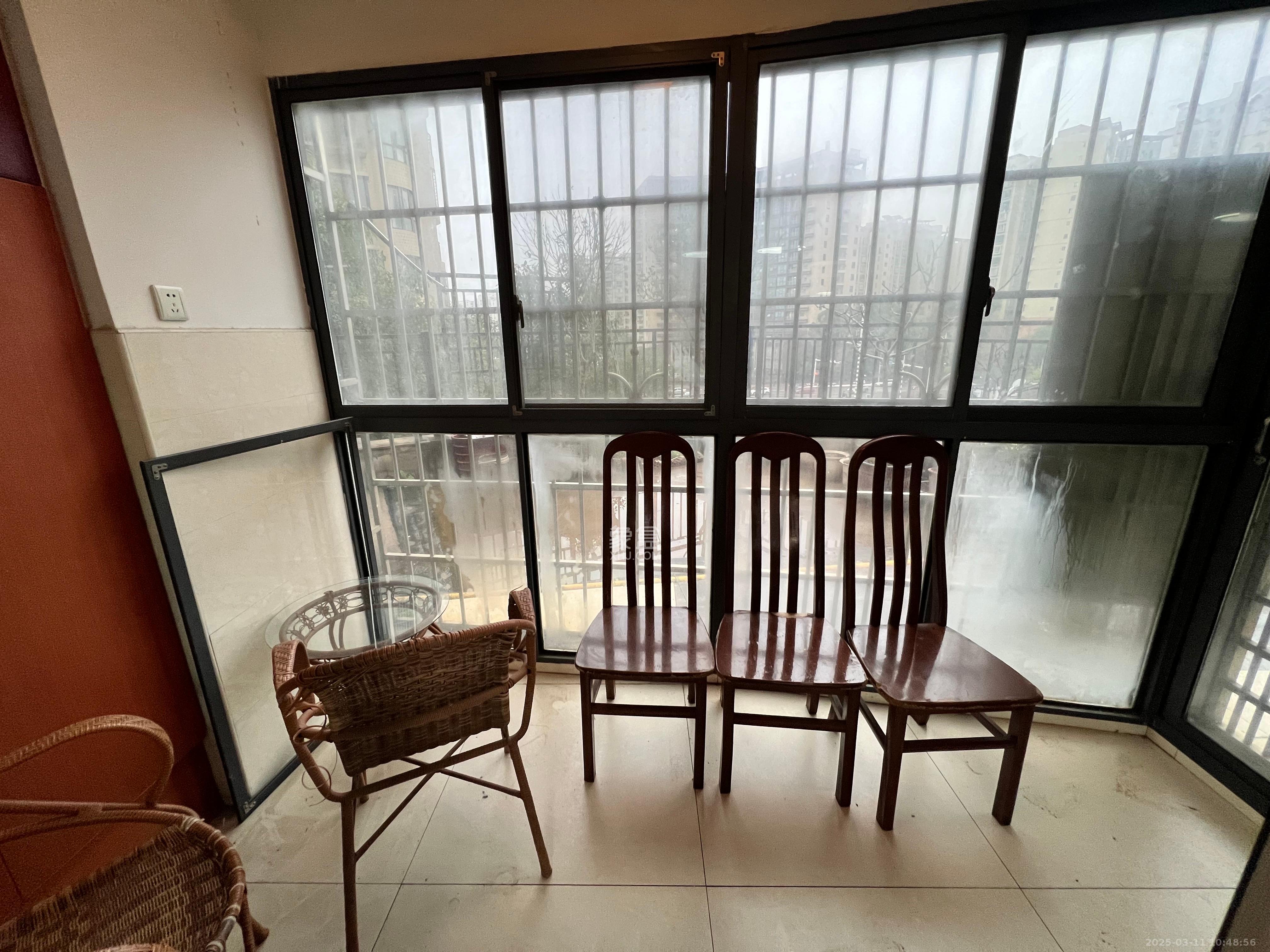 清政园(青政家园) 2室2厅1卫 2000.0元/月 清政园(青政家园) 2室2厅1卫 2000.0元/月室内图