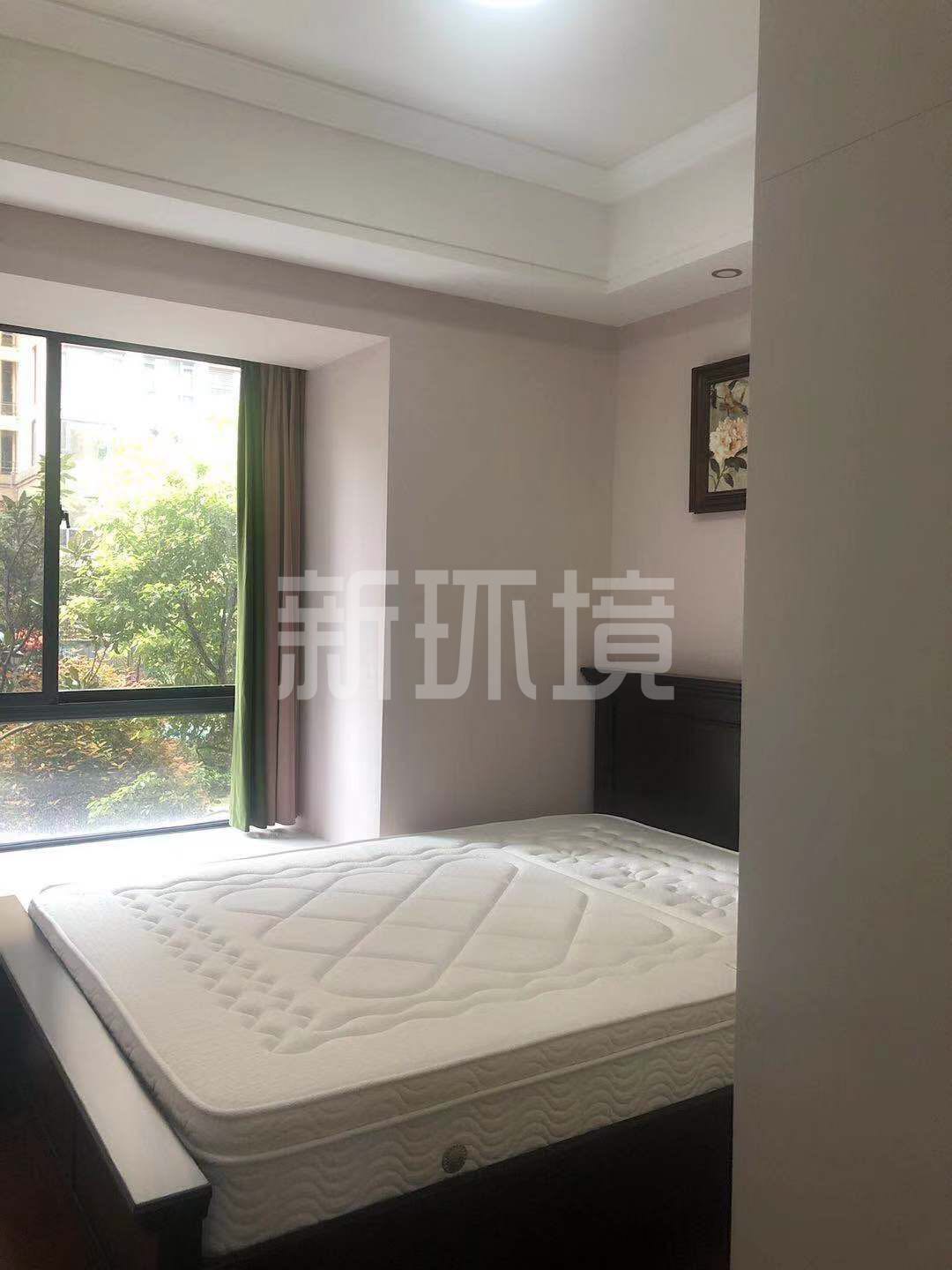 天门壹号  4室2厅2卫    92.8万 天门壹号  4室2厅2卫    92.8万客厅