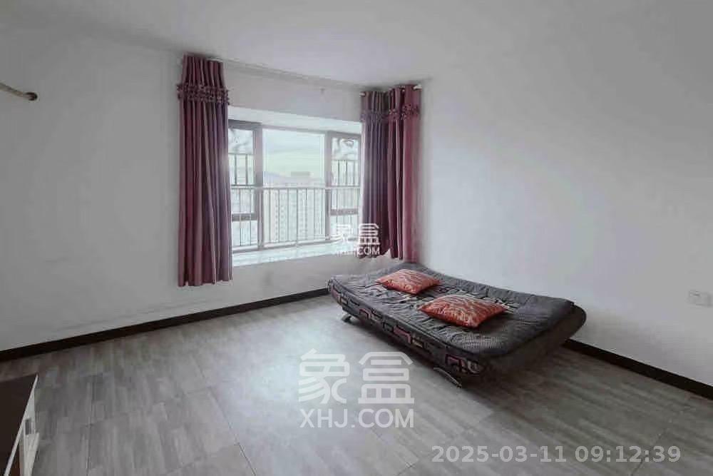 润和长郡(润和紫郡二三期) 5室2厅2卫 2100.0元/月 润和长郡(润和紫郡二三期) 5室2厅2卫 2100.0元/月室内图