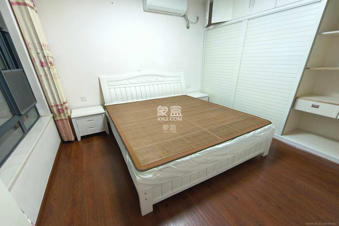 邦盛水岸御园  3室2厅1卫    2000.0元/月 邦盛水岸御园  3室2厅1卫    2000.0元/月室内图