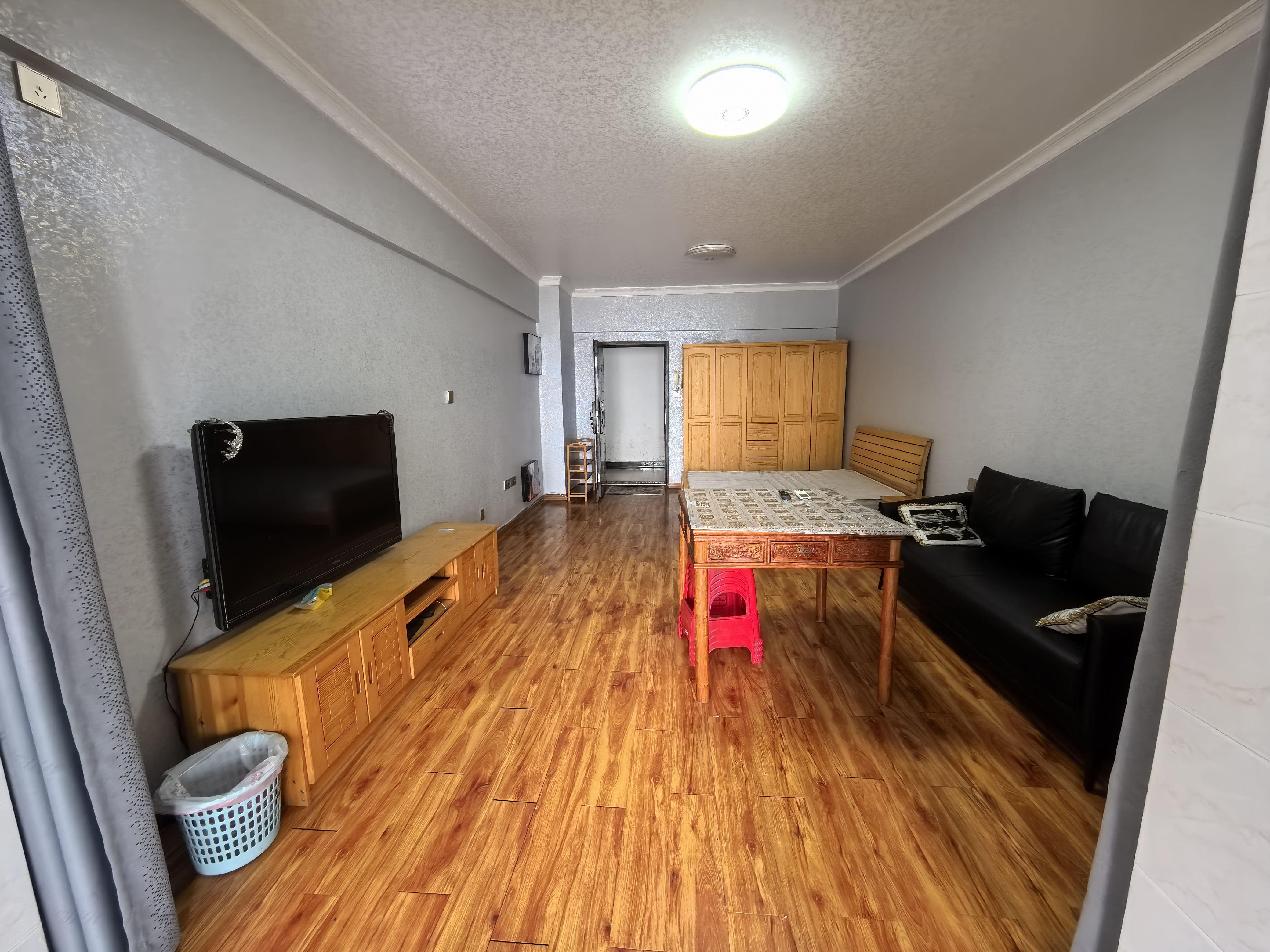 龙泰上品 1室1厅1卫 800.0元/月 龙泰上品 1室1厅1卫 800.0元/月室内图