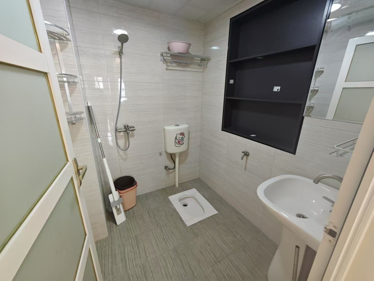 金钟大雁城  1室0厅0卫    1800.0元/月 金钟大雁城  1室0厅0卫    1800.0元/月室内图