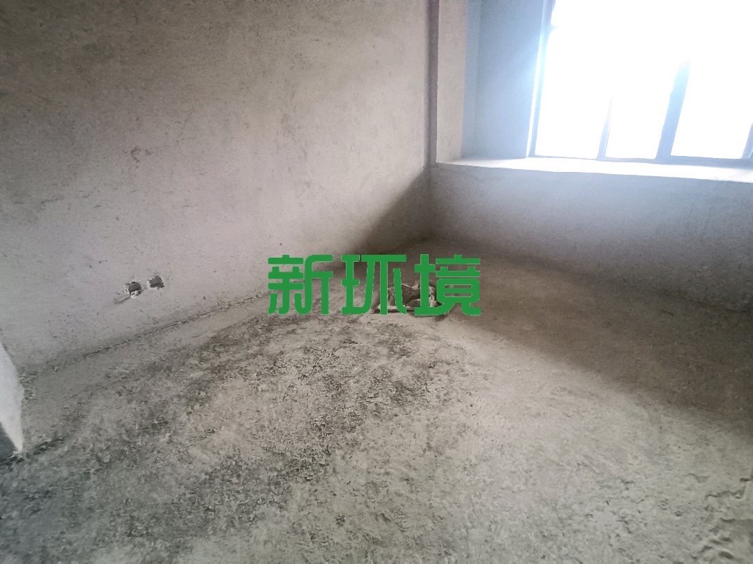 丽景天下二期  3室2厅2卫   68.00万客厅
