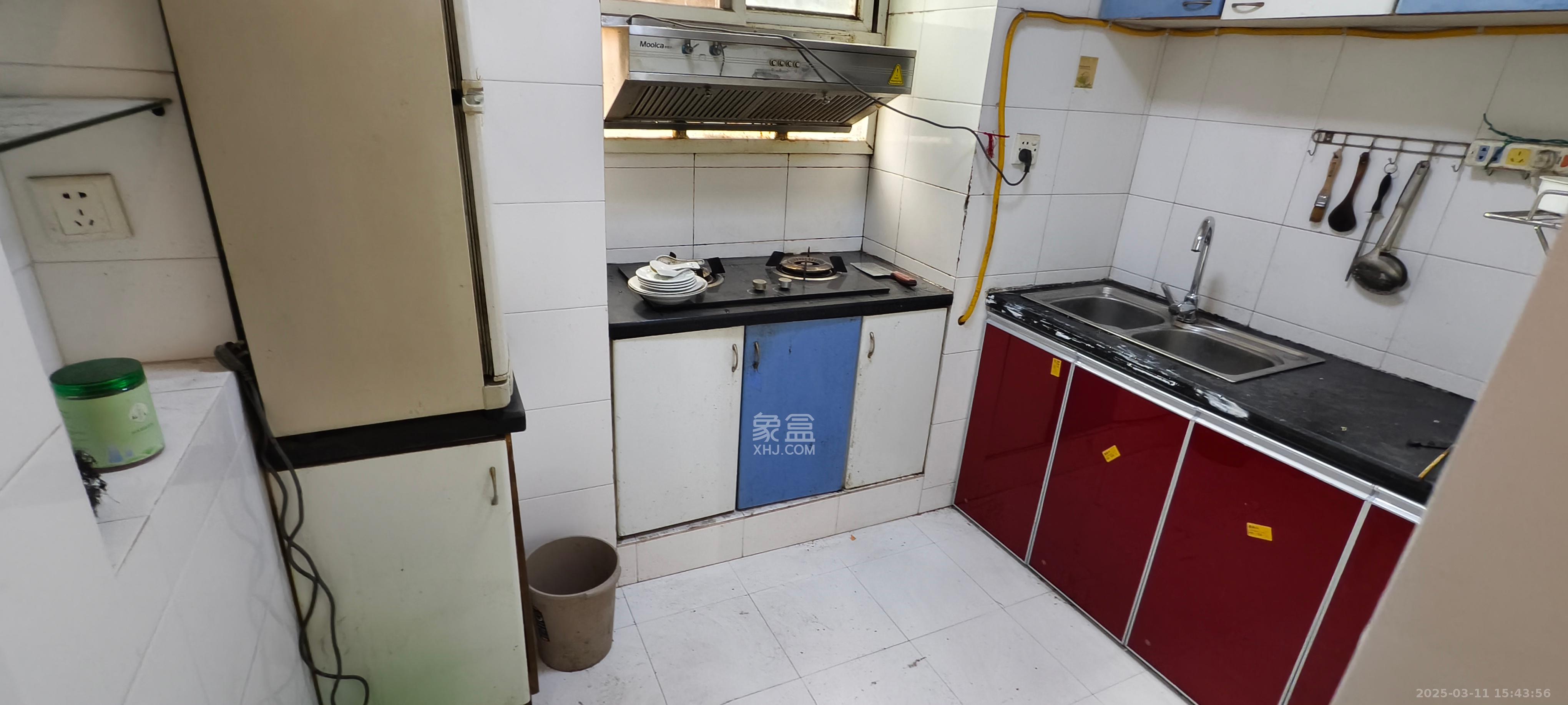 中医院宿舍  1室2厅1卫   1500.00元/月室内图