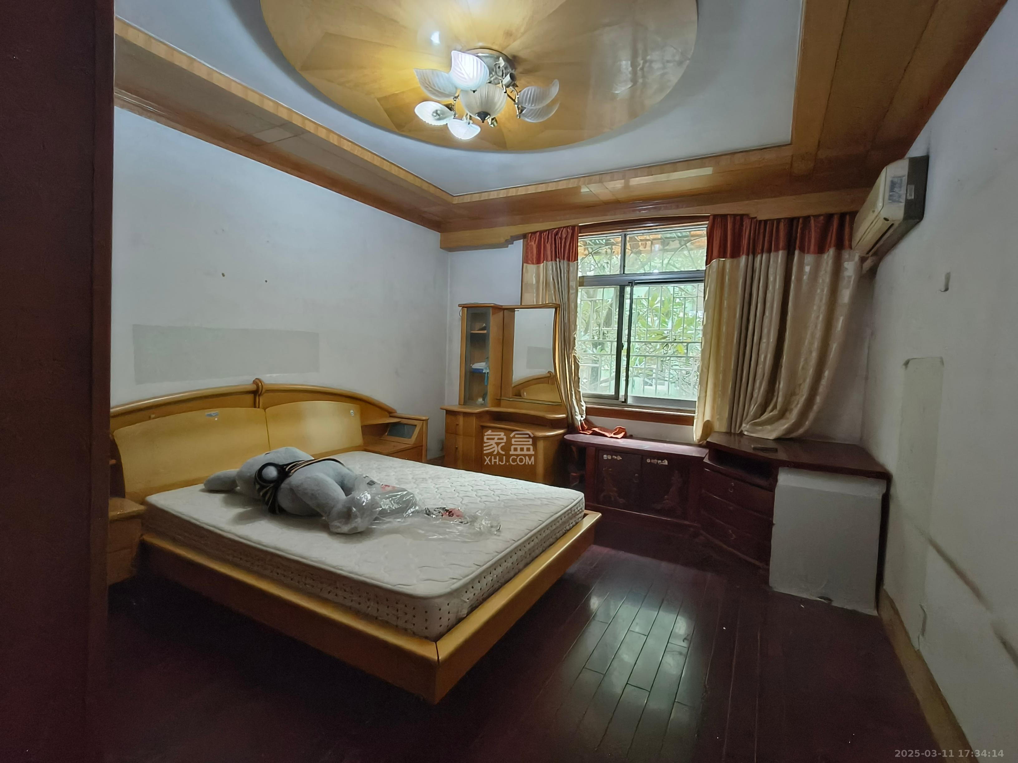 恒达时代花园  4室2厅2卫   2700.00元/月室内图