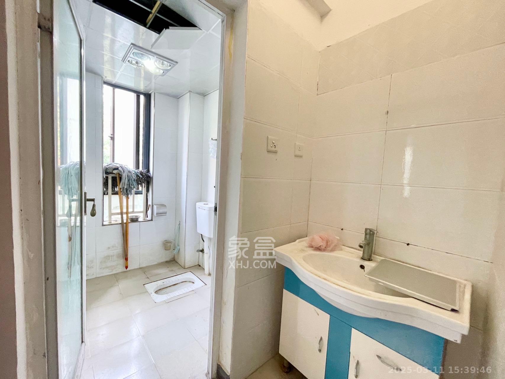 保利麓谷林语F区  4室2厅2卫   3200.00元/月室内图