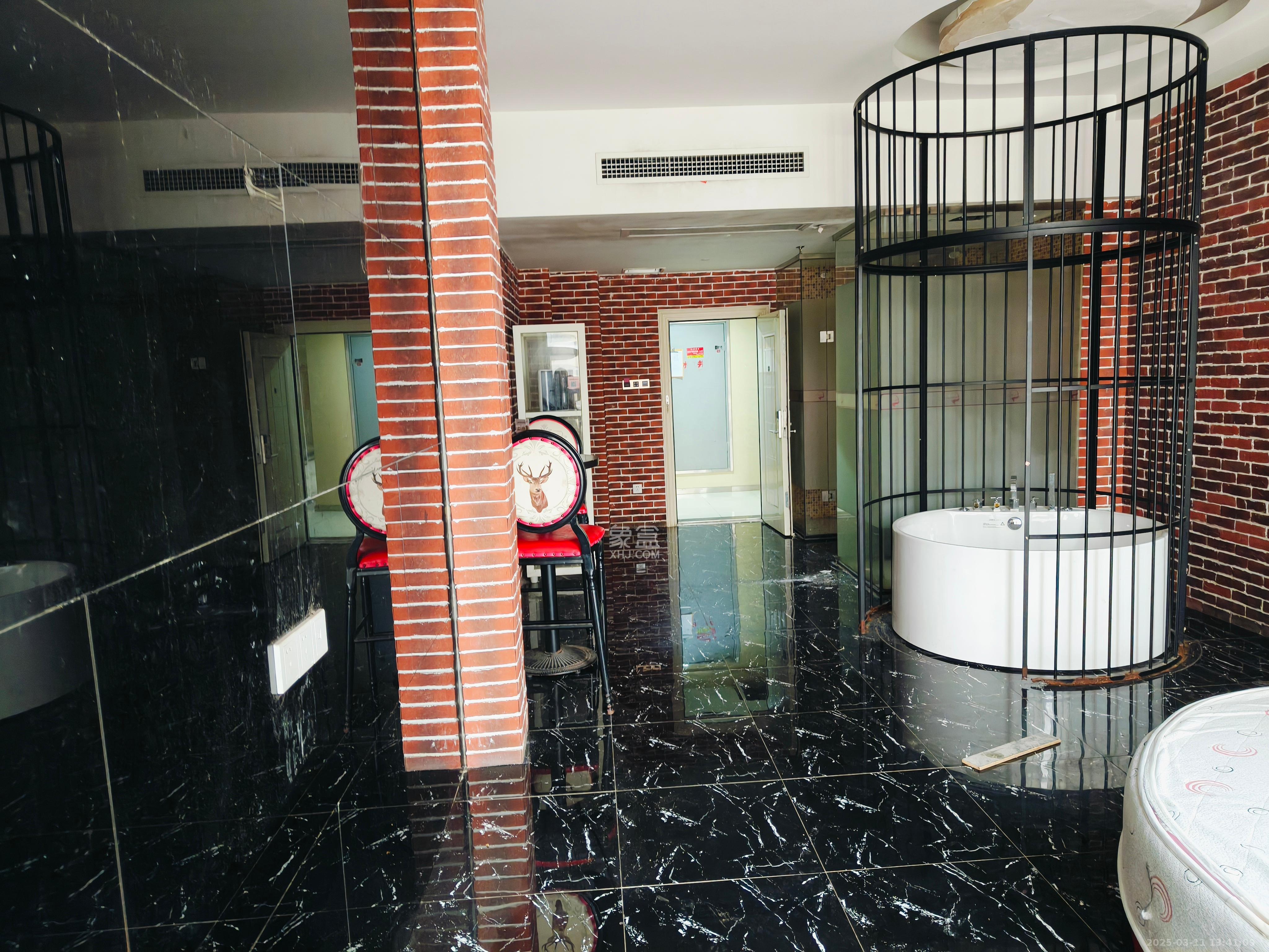 御溪国际 1室1厅1卫 1200.0元/月 御溪国际 1室1厅1卫 1200.0元/月室内图