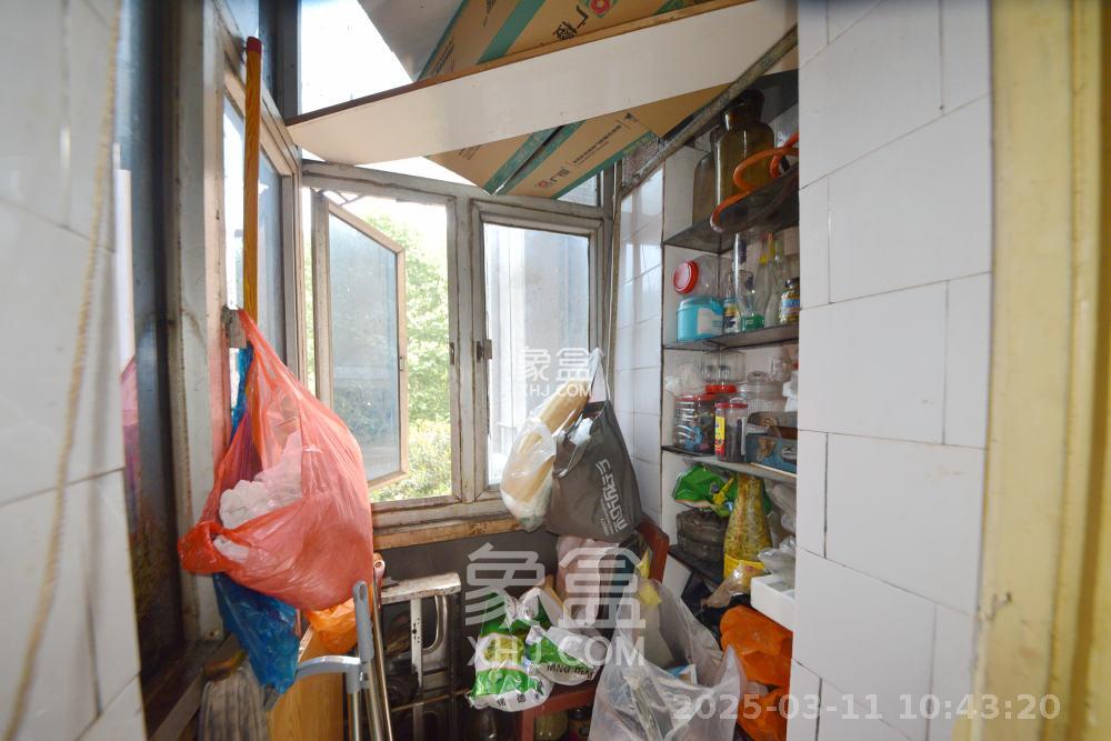 红旗区四片 2室1厅1卫 1500.0元/月 红旗区四片 2室1厅1卫 1500.0元/月室内图