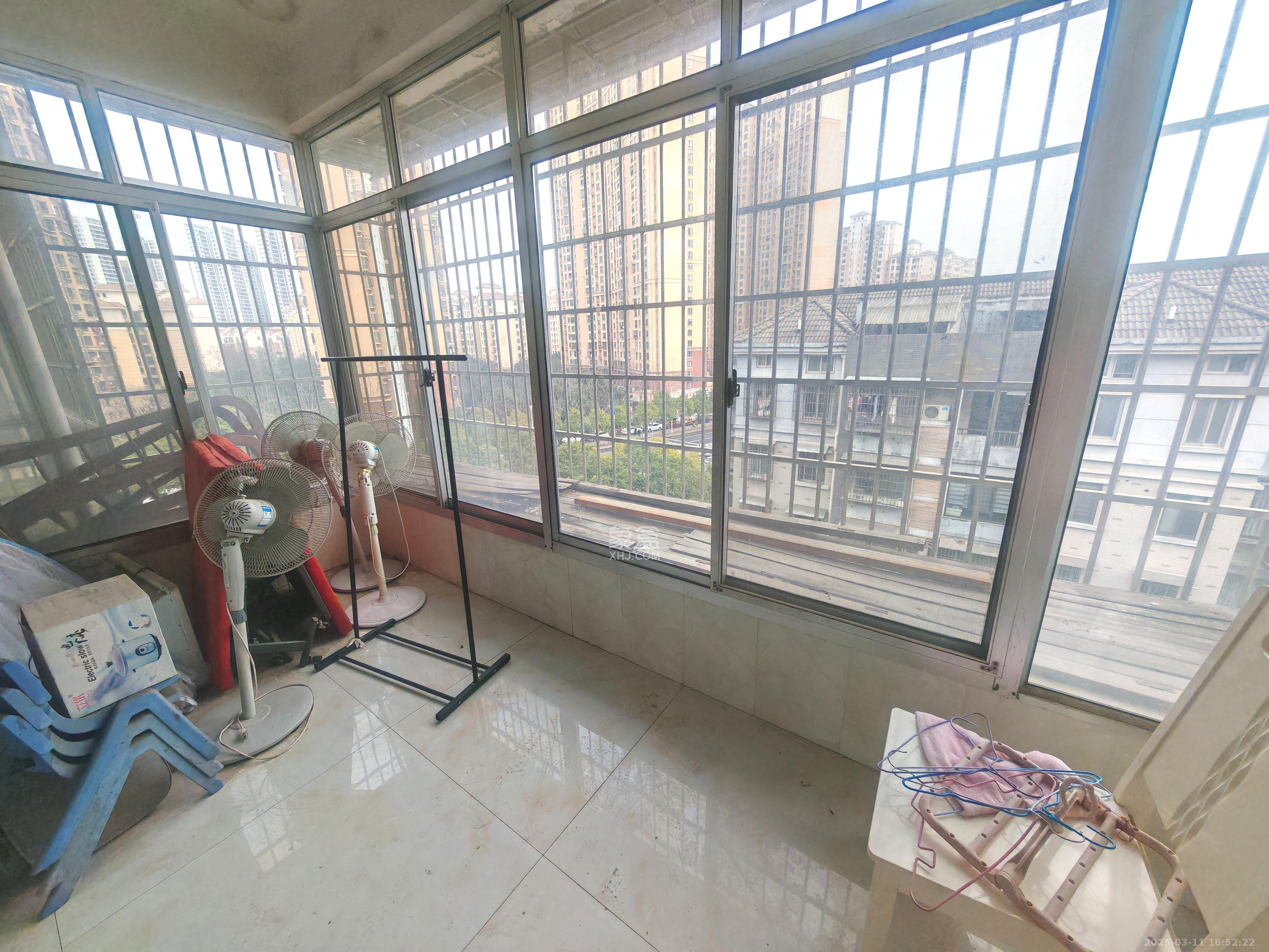 锑都家园 3室2厅2卫 1400.0元/月 锑都家园 3室2厅2卫 1400.0元/月室内图