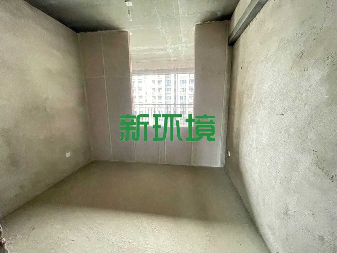 锦绣公馆 5室2厅2卫 83.8万 锦绣公馆 5室2厅2卫 83.8万客厅