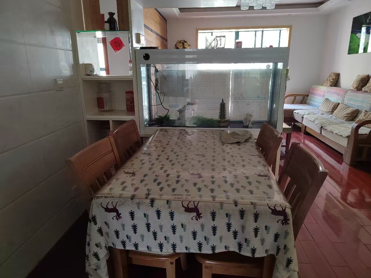 云顶上品 3室2厅1卫 1600.0元/月 云顶上品 3室2厅1卫 1600.0元/月室内图