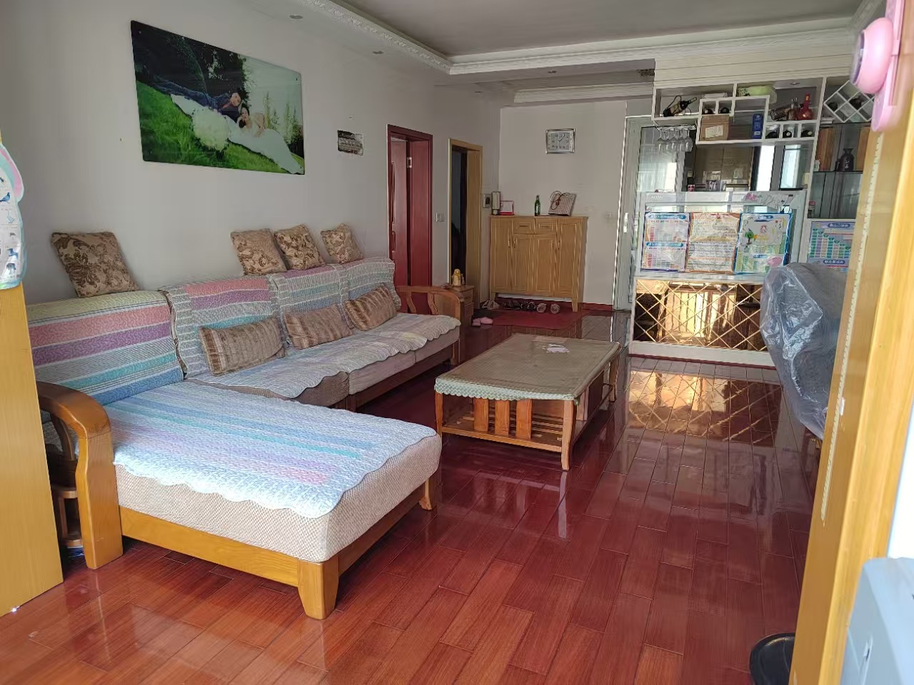 云顶上品 3室2厅1卫 1600.0元/月 云顶上品 3室2厅1卫 1600.0元/月室内图