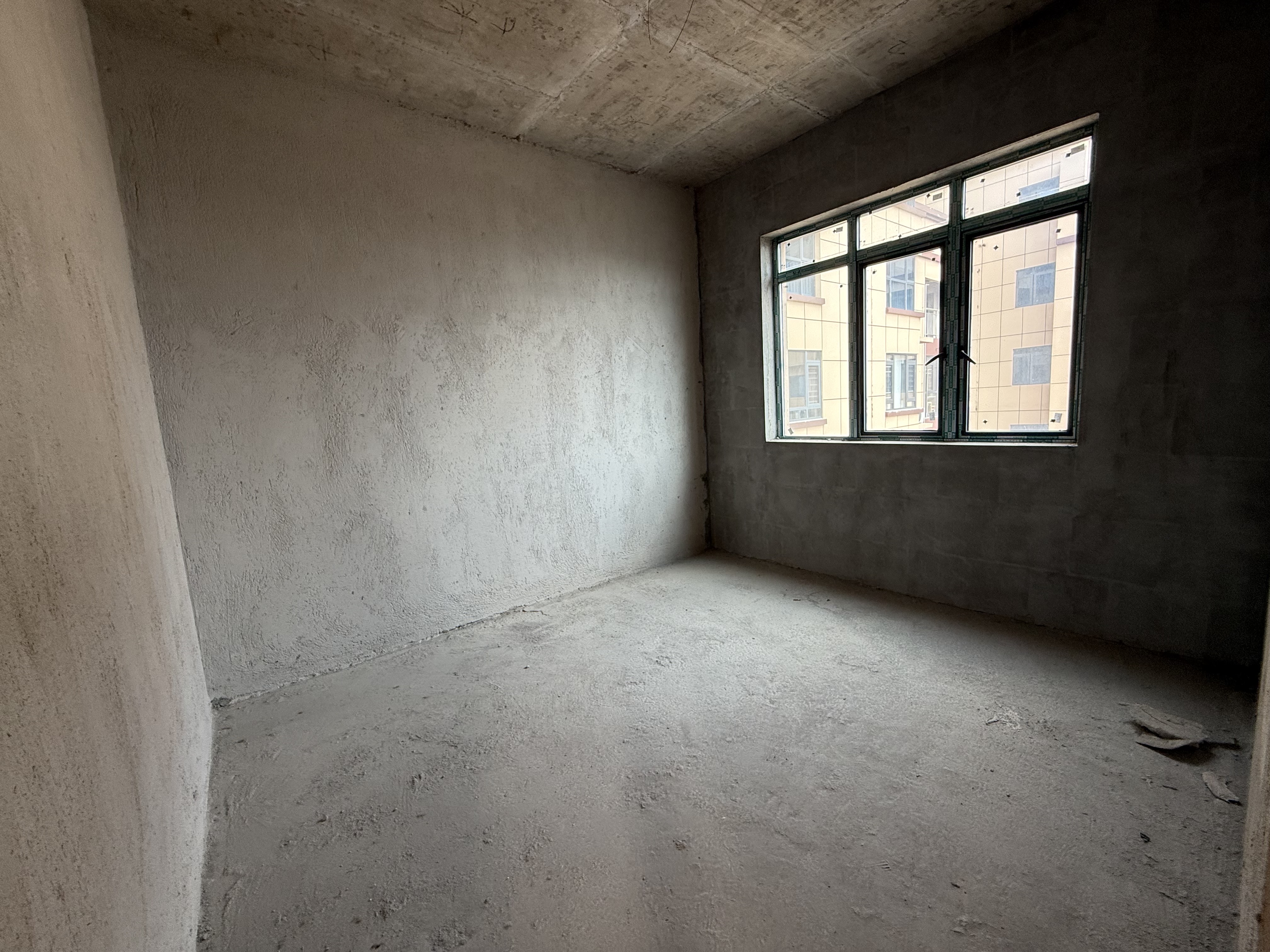 吉星佳苑 4室2厅2卫 69.8万 吉星佳苑 4室2厅2卫 69.8万客厅