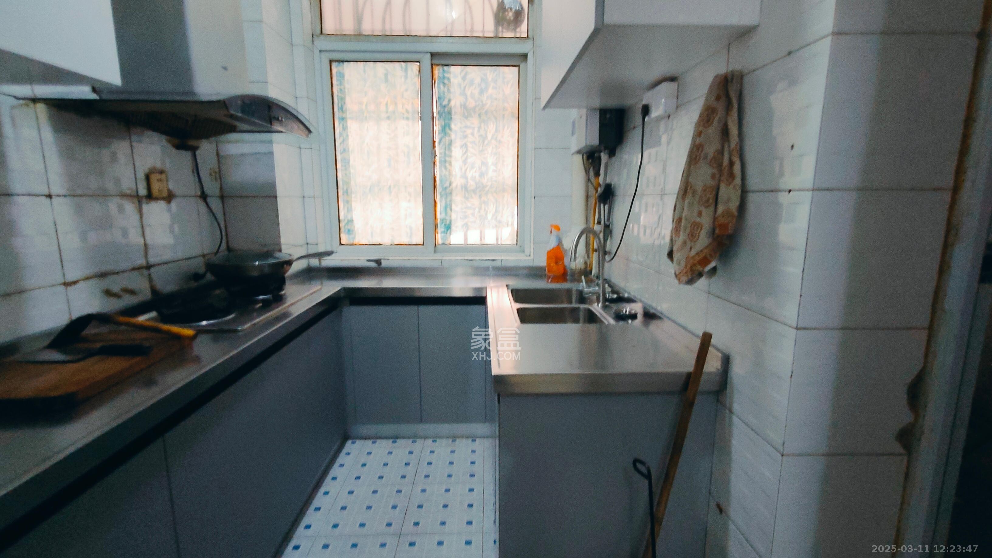 湘绣城 2室2厅2卫 1400.0元/月 湘绣城 2室2厅2卫 1400.0元/月室内图