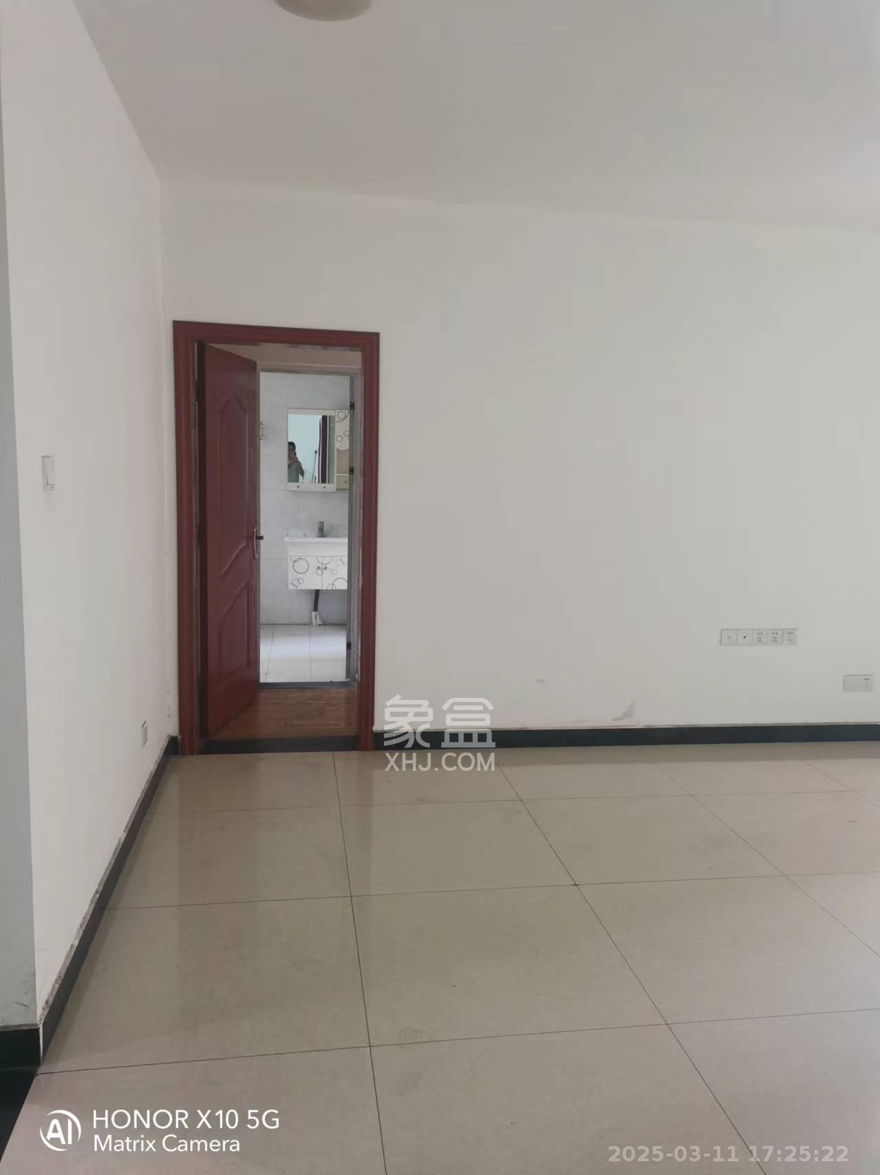 汇景豪庭  3室2厅1卫   3200.00元/月室内图