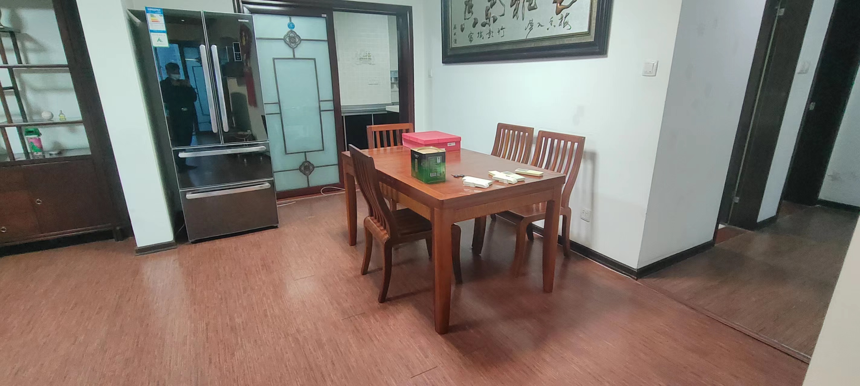 南方电网小区  3室2厅1卫   3300.00元/月室内图